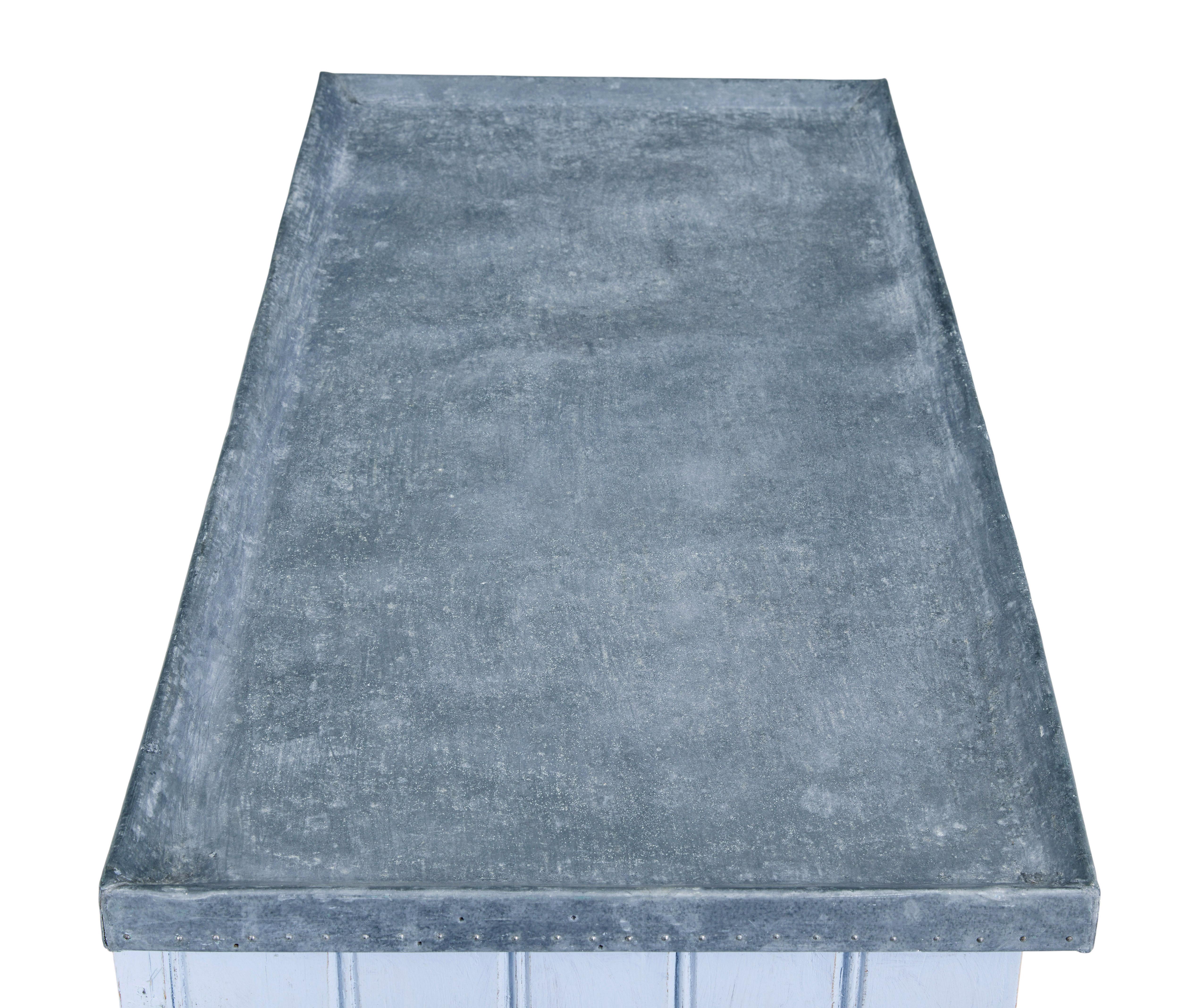 Zinc Rustic 19th century pine washstand
