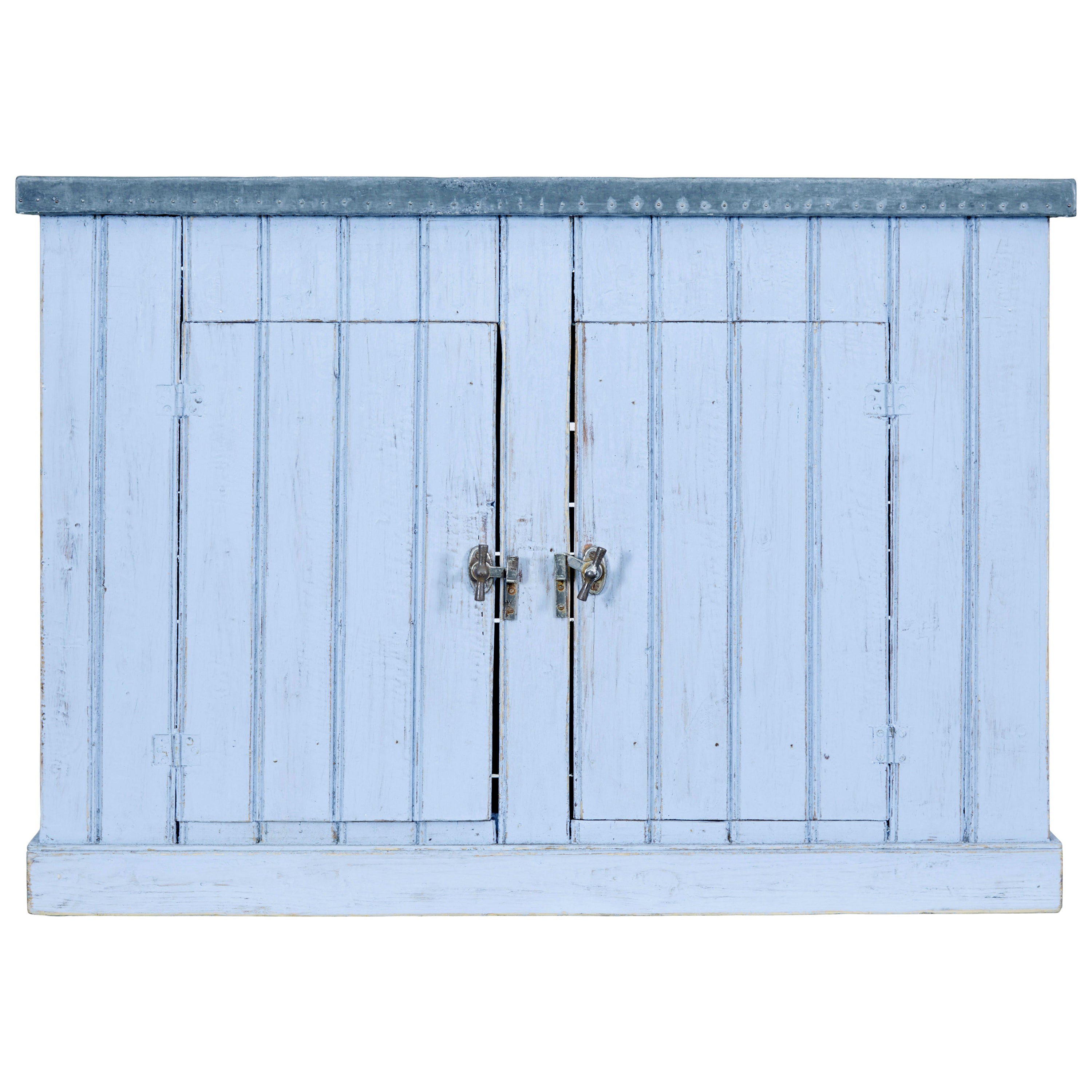 Rustic 19th century pine washstand