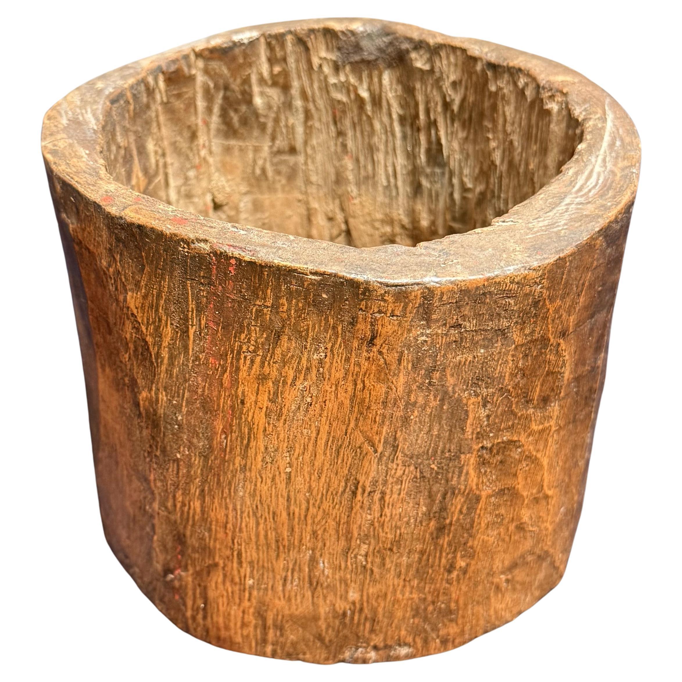Mortaio spagnolo rustico del XIX secolo