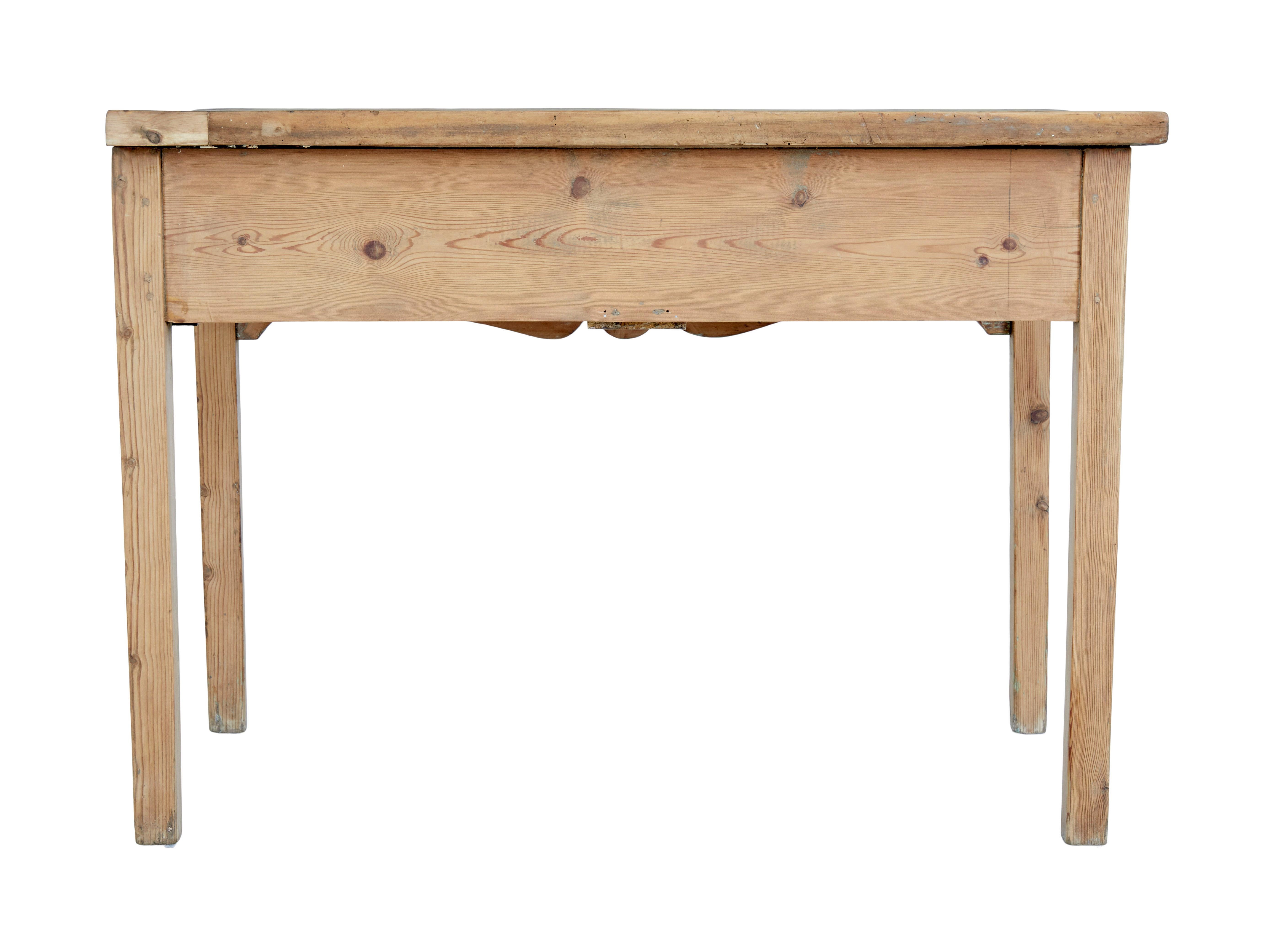 Rustic 19th Century Victorian Pine Kitchen Table For Sale 4