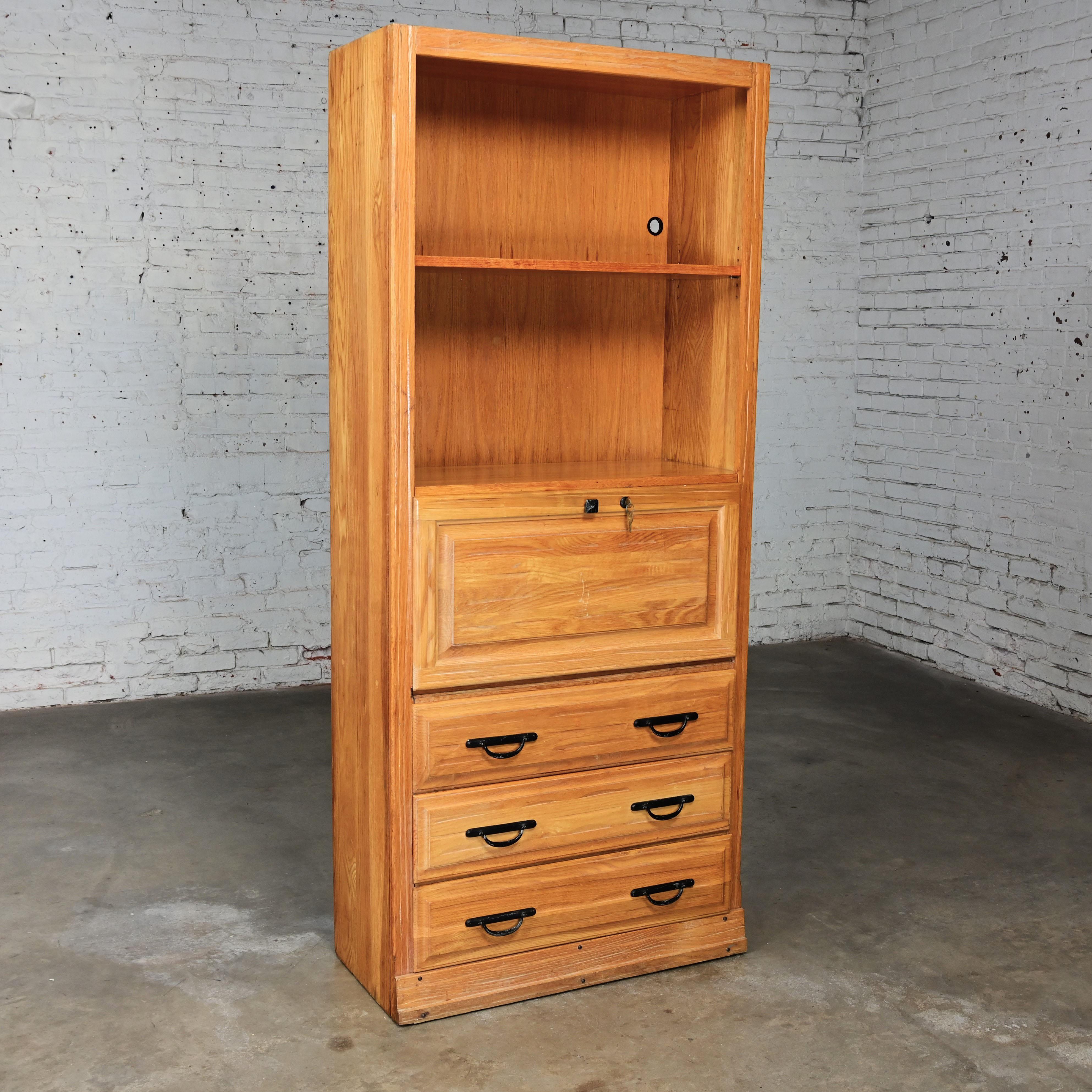 Rustic A. Brandt Ranch Oak Secretary Style Drop Front Student Desk with Bookcase In Good Condition For Sale In Topeka, KS