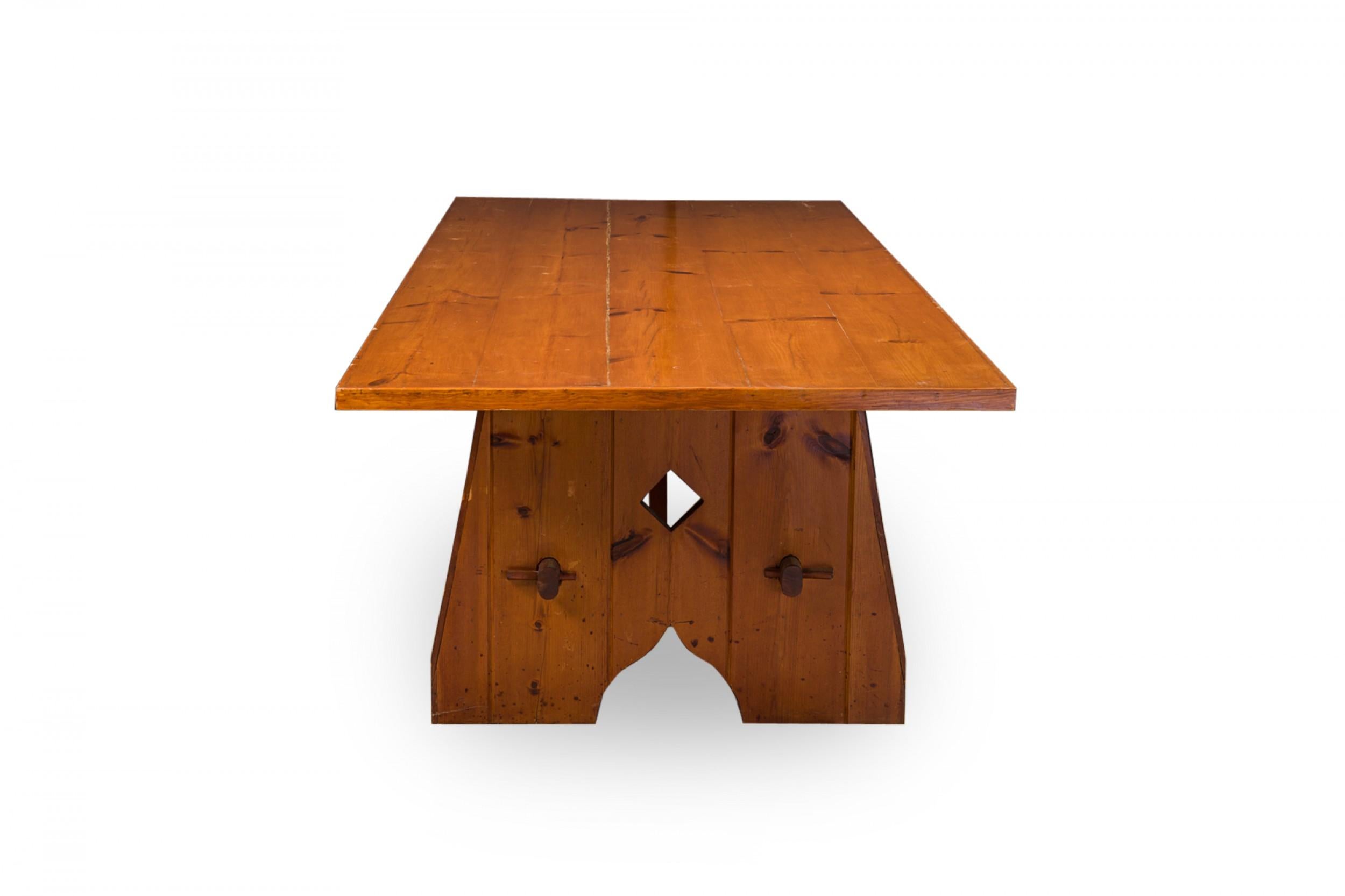 Rustique Grande table de conférence rectangulaire rustique de style Adirondack pour salle à manger ou salle de conférence en vente
