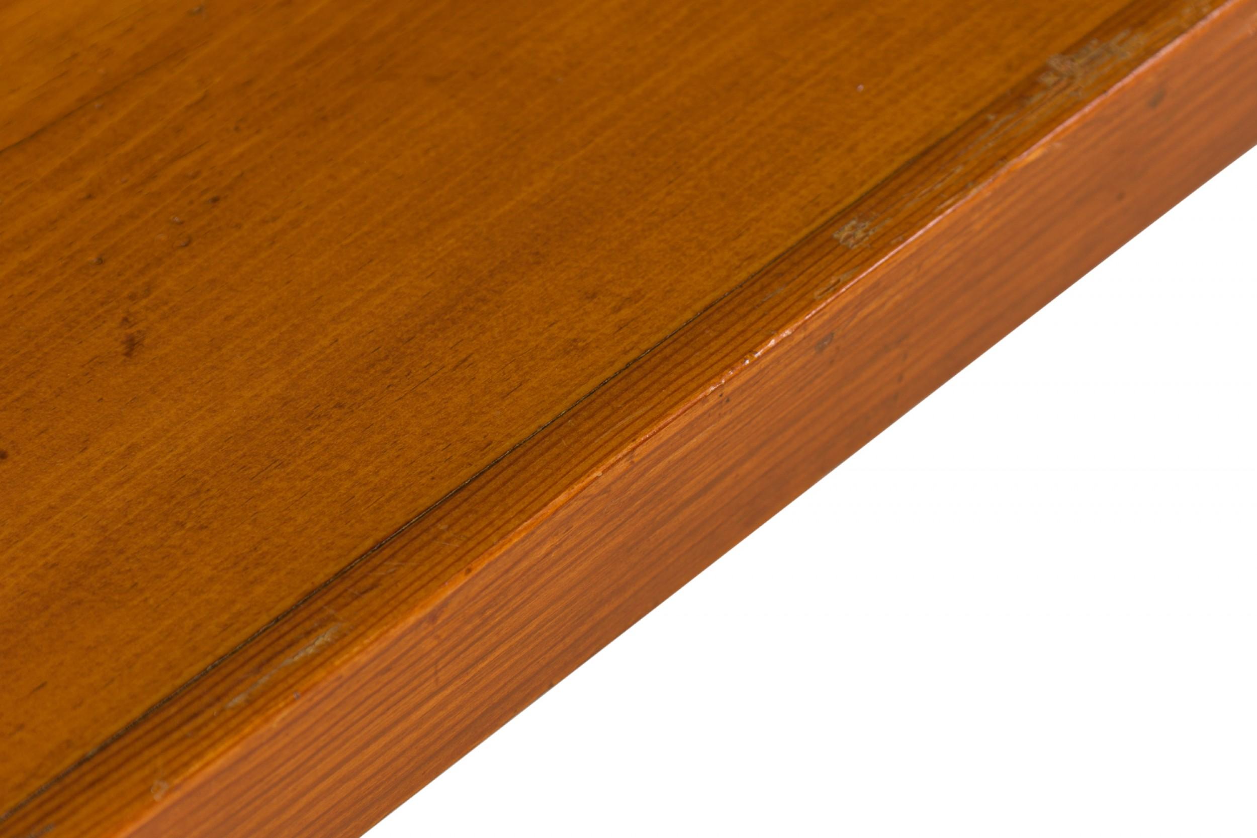 Grande table de conférence rectangulaire rustique de style Adirondack pour salle à manger ou salle de conférence en vente 1