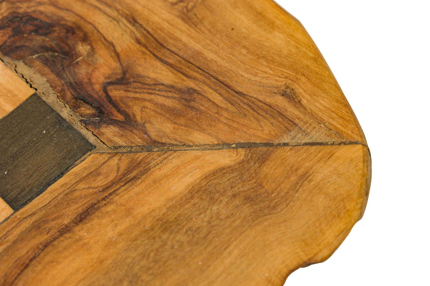 Rustic Adirondack Style Live Edge Wooden Game Board Chest en vente 9