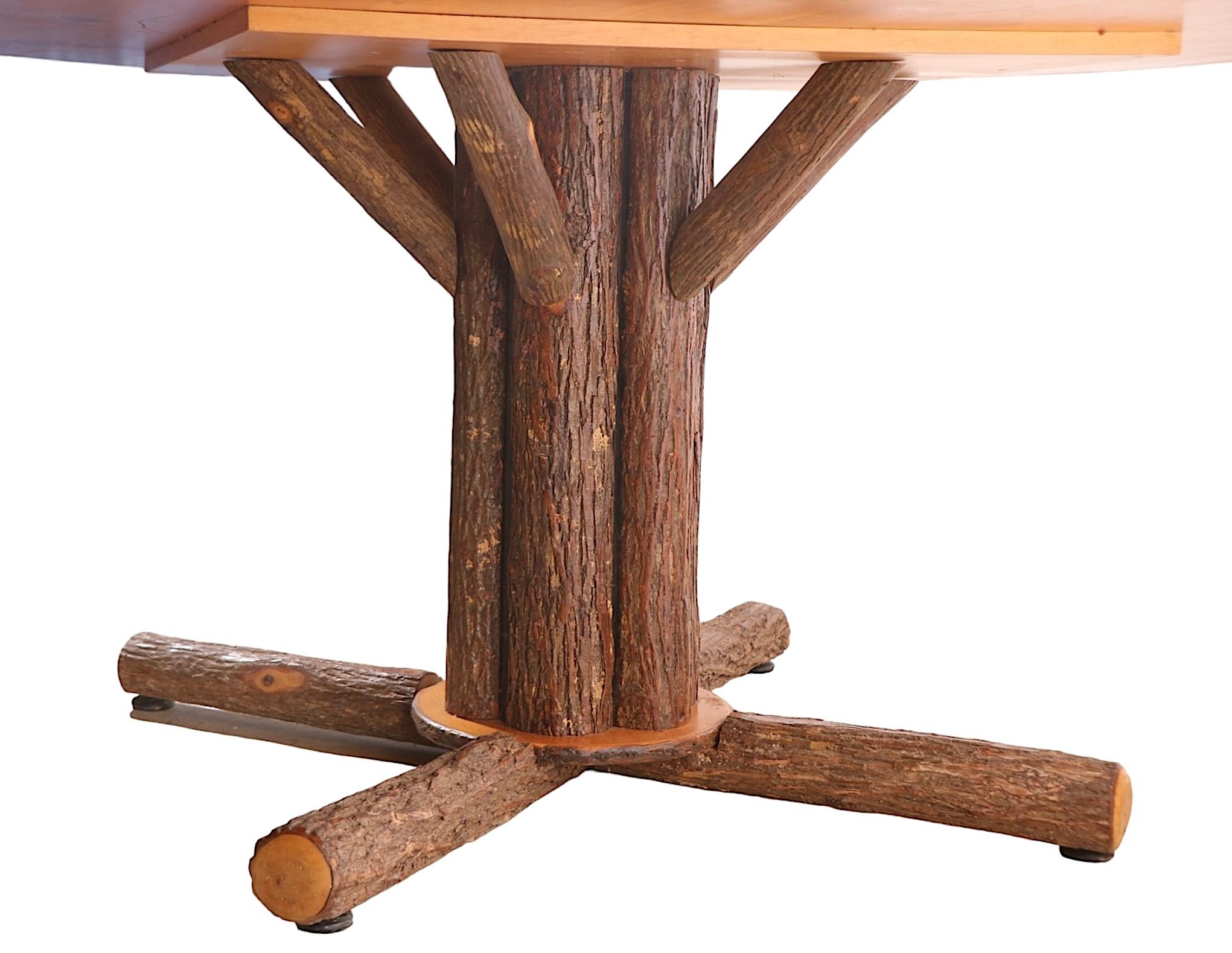 Table de salle à manger rustique de style Adirondack à piédestal en vieux pacanier, vers 2000/2020 en vente 9