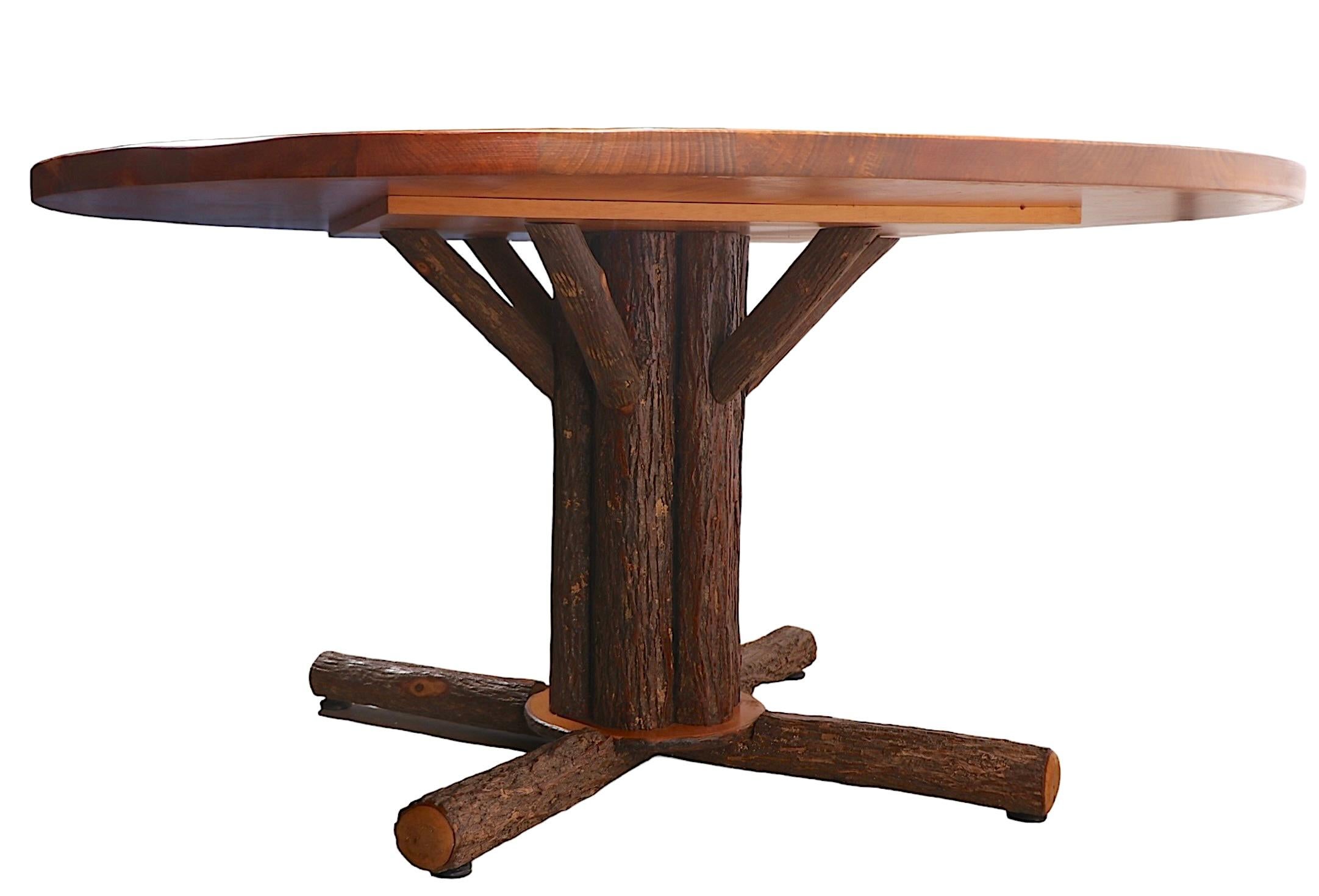 Table de salle à manger rustique de style Adirondack à piédestal en vieux pacanier, vers 2000/2020 en vente 10