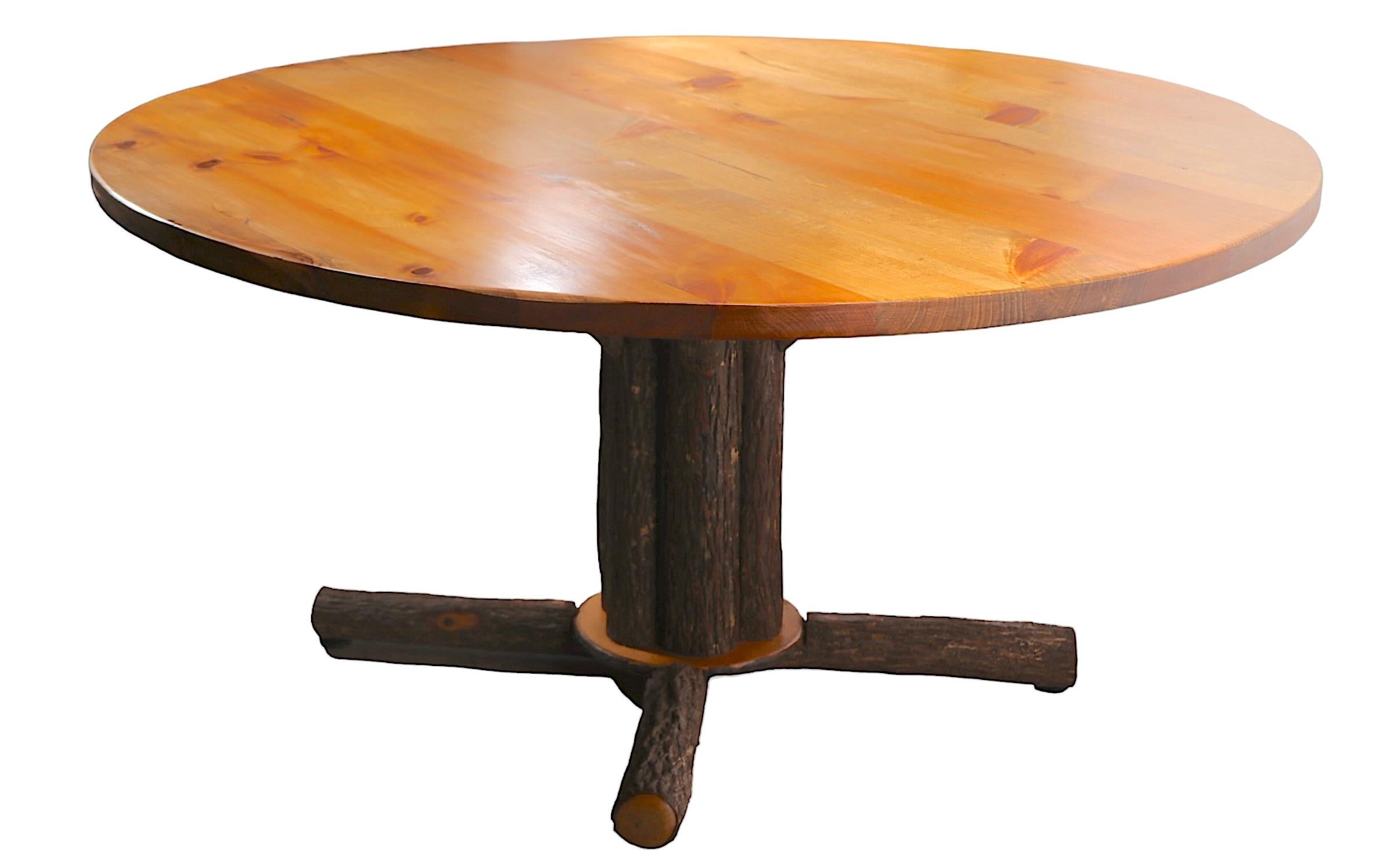 Table de salle à manger rustique de style Adirondack à piédestal en vieux pacanier, vers 2000/2020 en vente 11