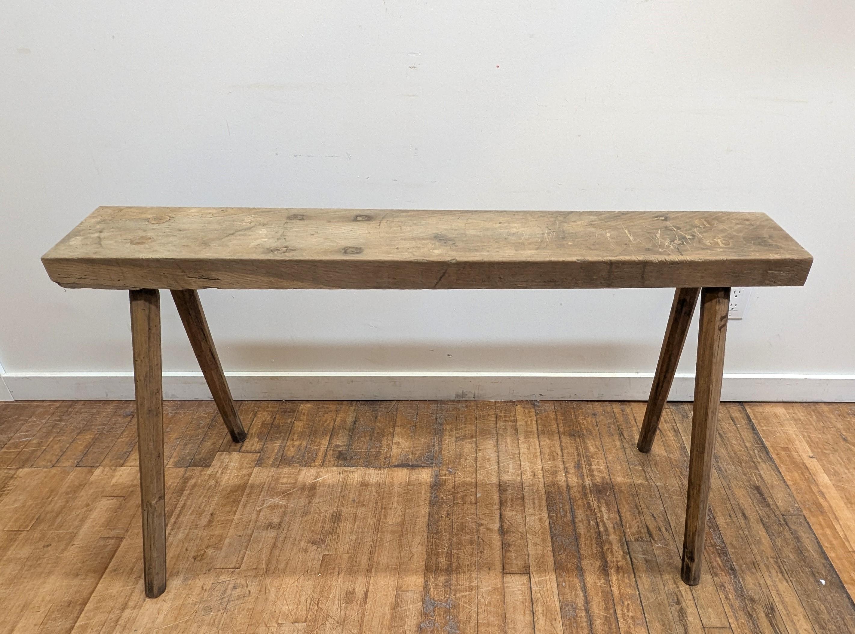 Table console primitive américaine rustique Abîmé - En vente à New York, NY