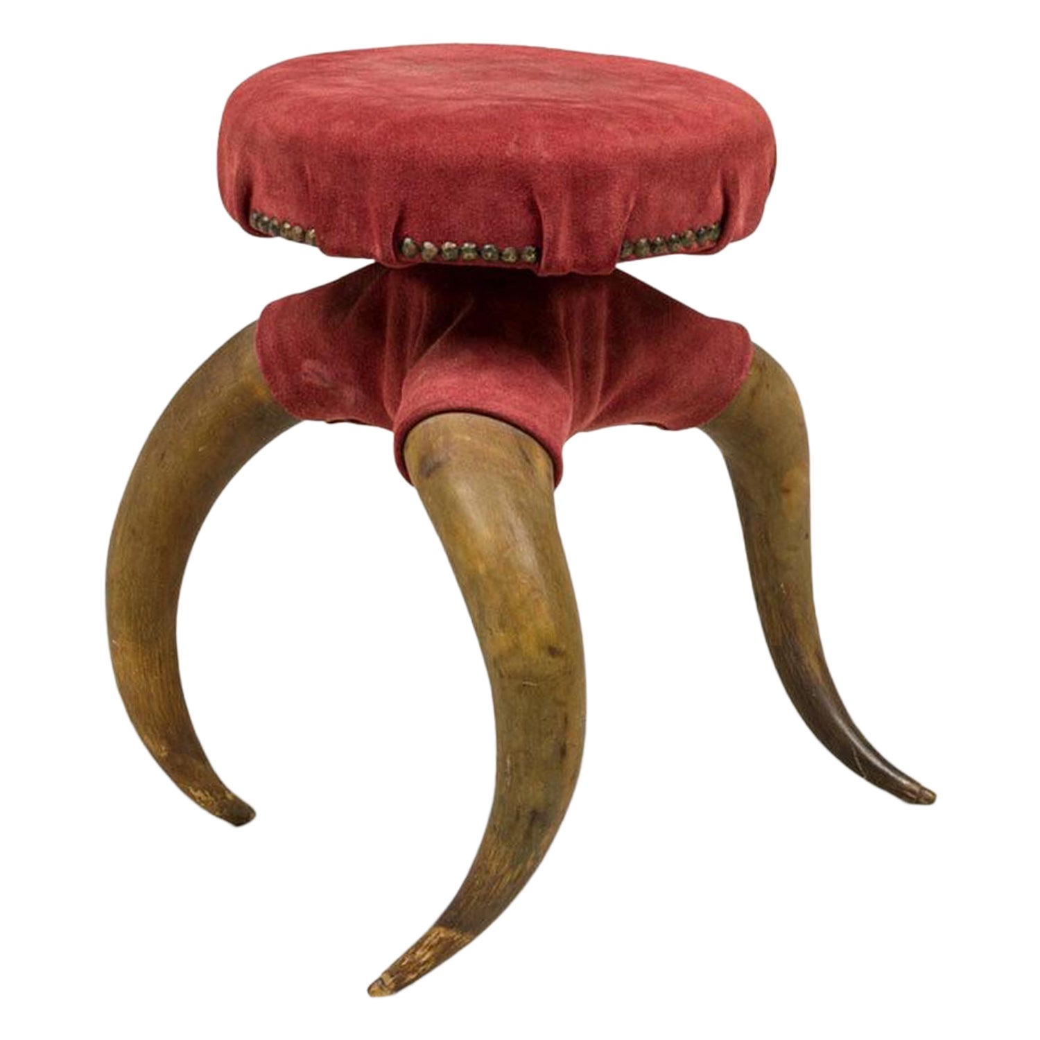 Poggiapiedi rustico americano vittoriano a tre gambe in Horn e camoscio bordeaux in vendita