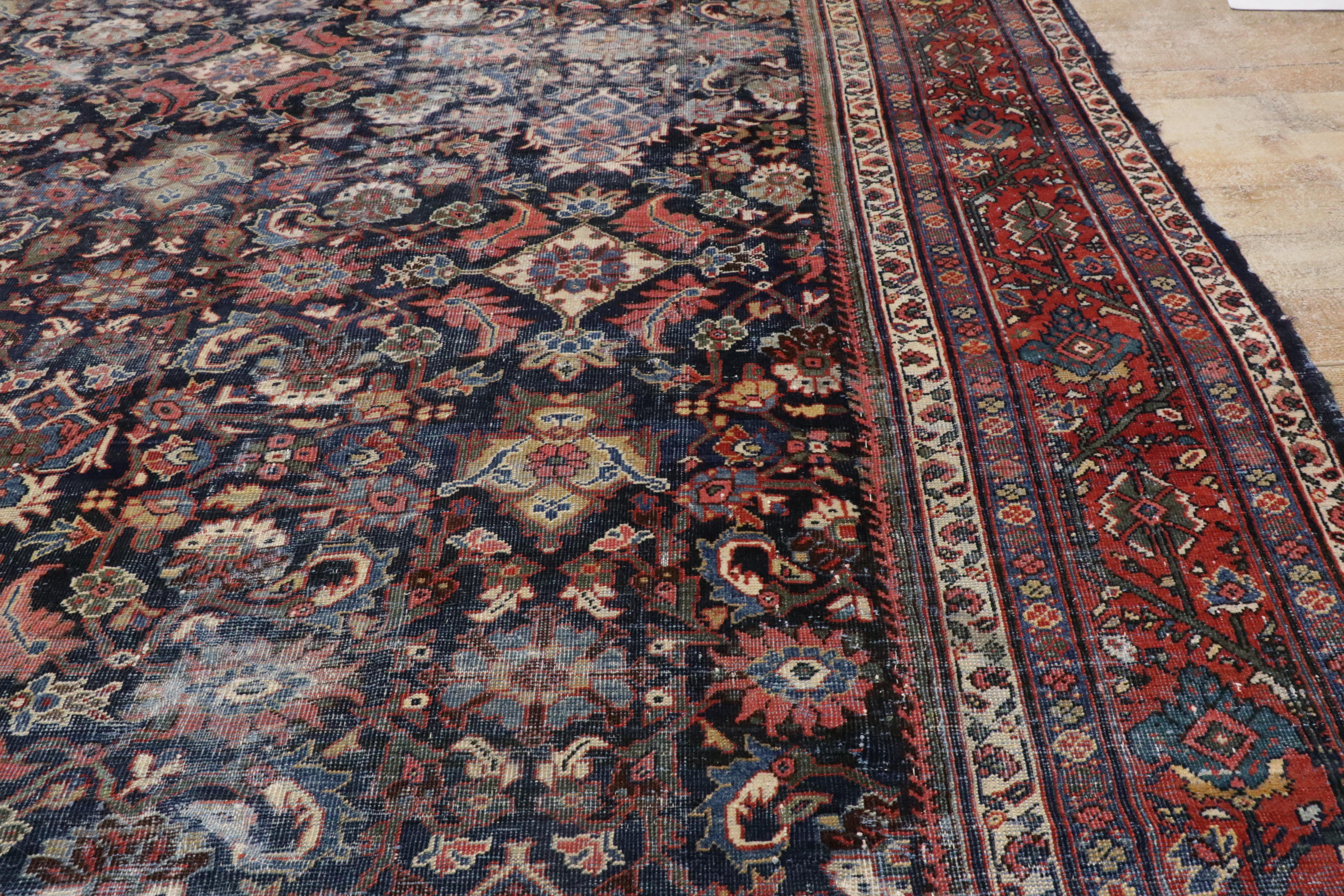 Antique Persian Mahal Rug with Modern Rustic Style For Sale 6