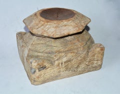 Rustikaler anglo-indischer Kerzenhalter