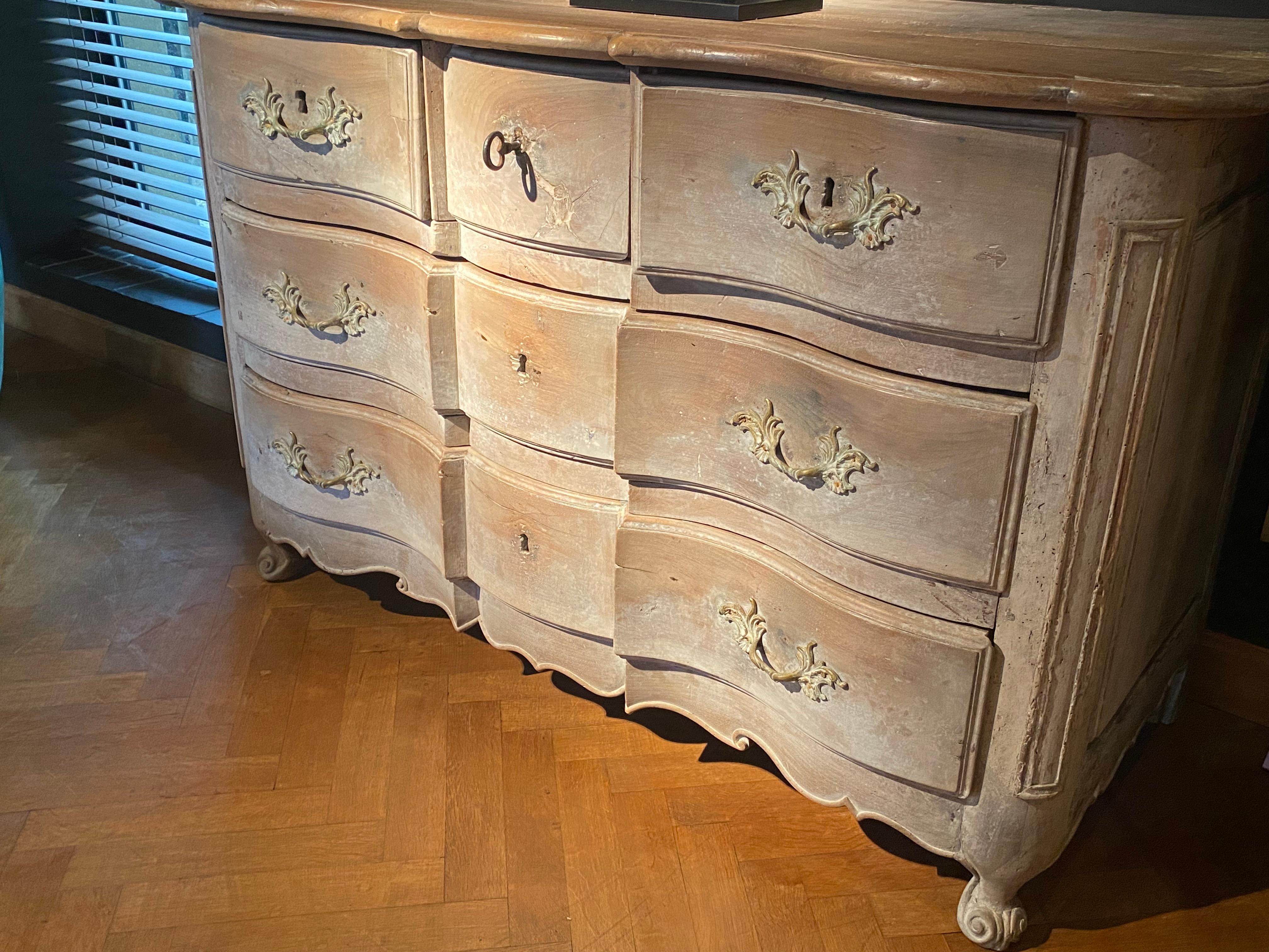 Rustic antique bleached French Commode For Sale 4