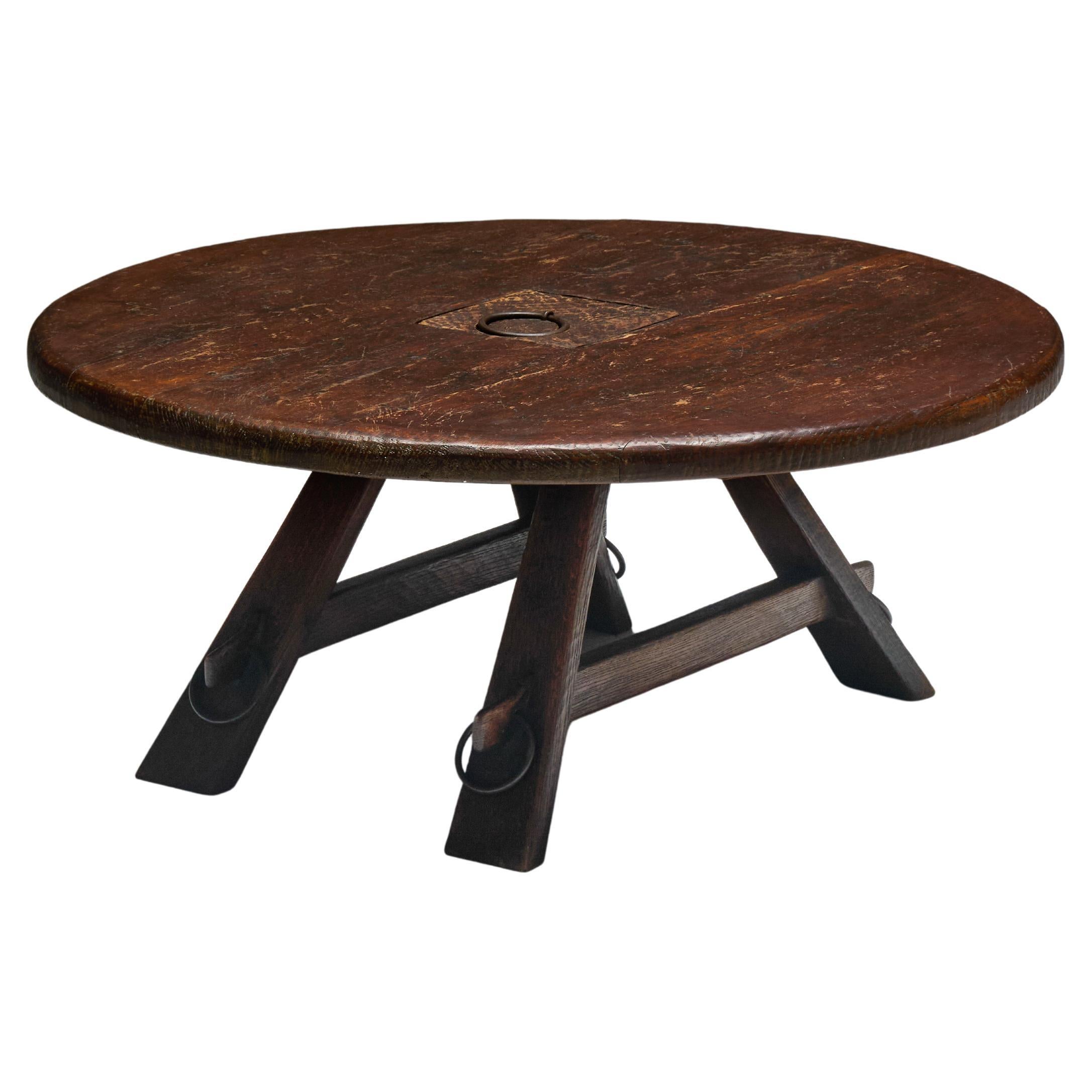 Rustikaler antiker Couchtisch, Frankreich, 1960er Jahre