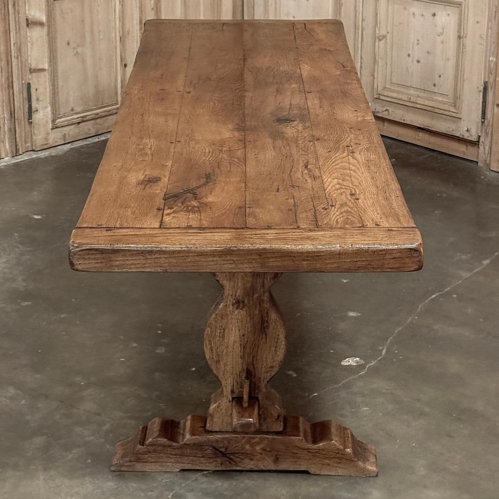 Table de salle à manger rustique ancienne ~ Table à tréteaux en chêne massif en vente 6