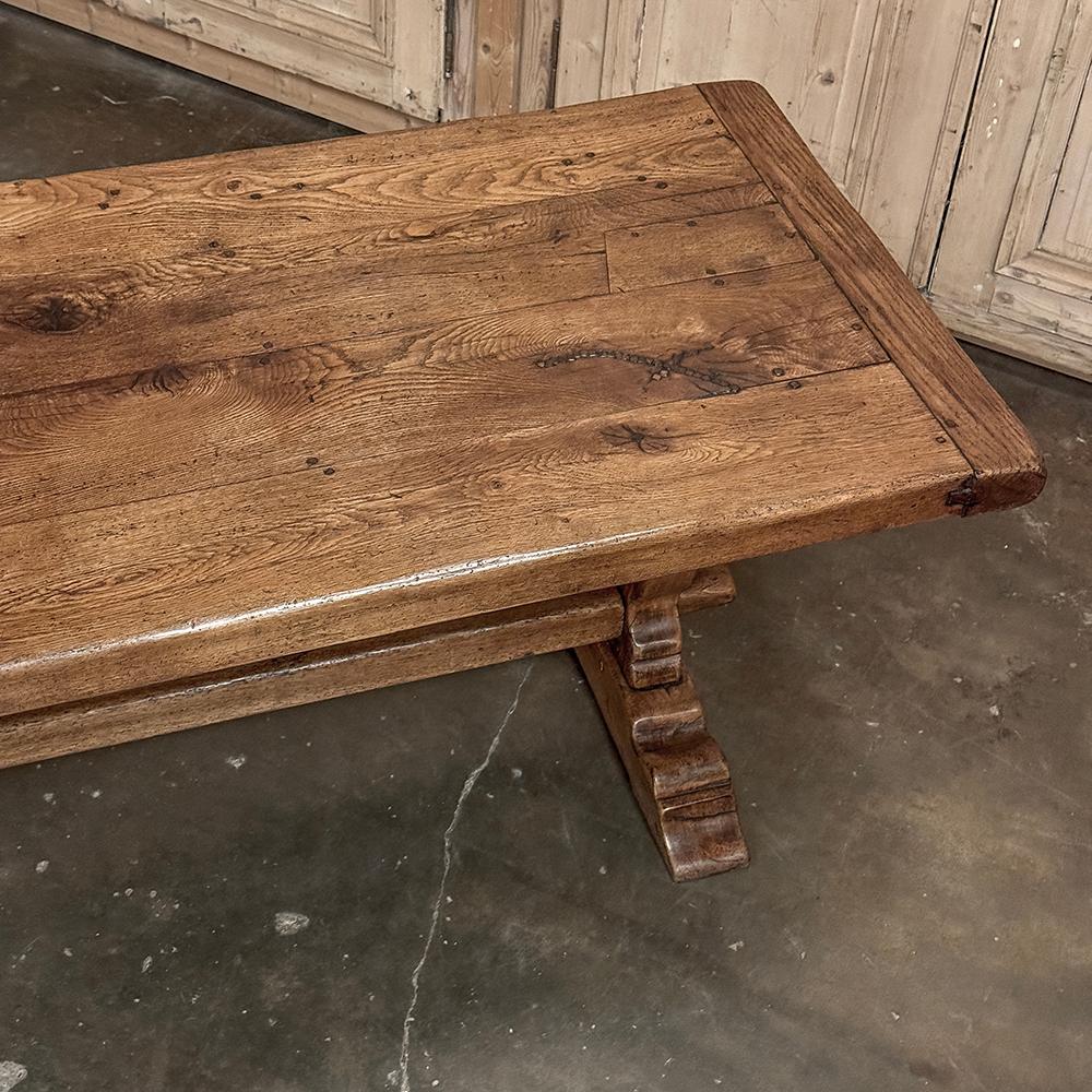 Table de salle à manger rustique ancienne ~ Table à tréteaux en chêne massif en vente 10