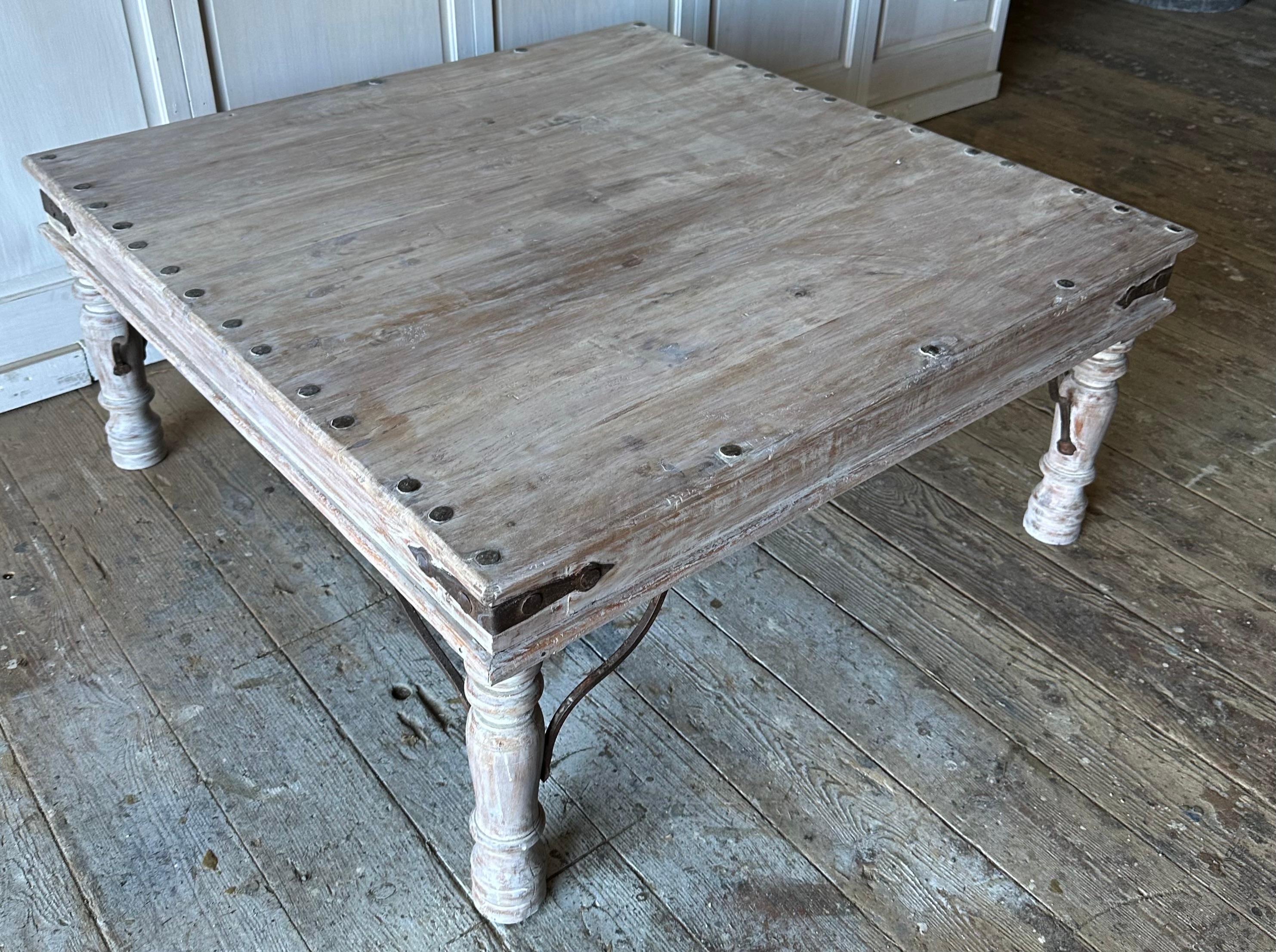 Iron Rustic Antique Indian White Washed Coffee Table with Baluster Legs For Sale