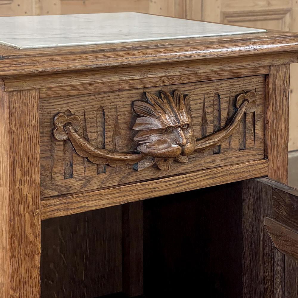 Rustikaler antiker neoklassizistischer Nachttisch mit Marmorplatte ~ Sockel im Angebot 4