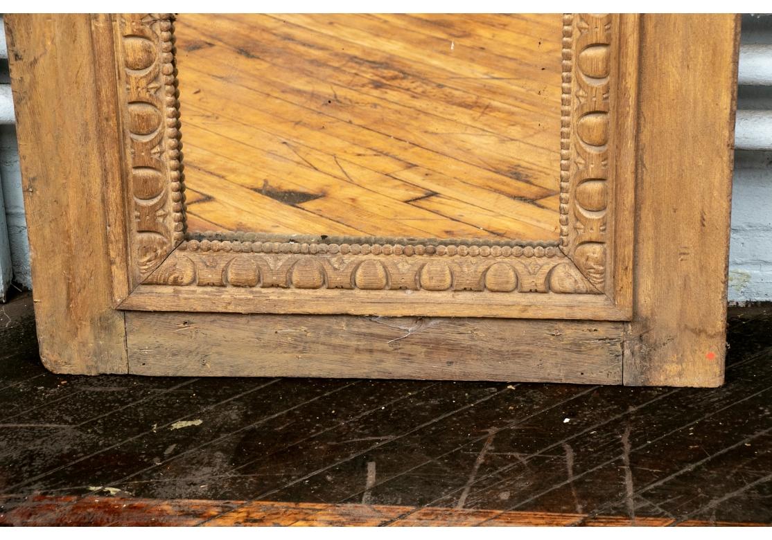 Intagliato Specchio rustico Antique Mirror in stile Neoclassico in vendita