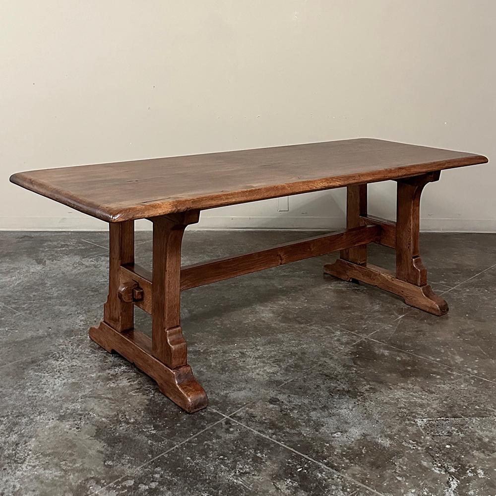 Table de salle à manger rustique ancienne en chêne avec tréteau en vente 6