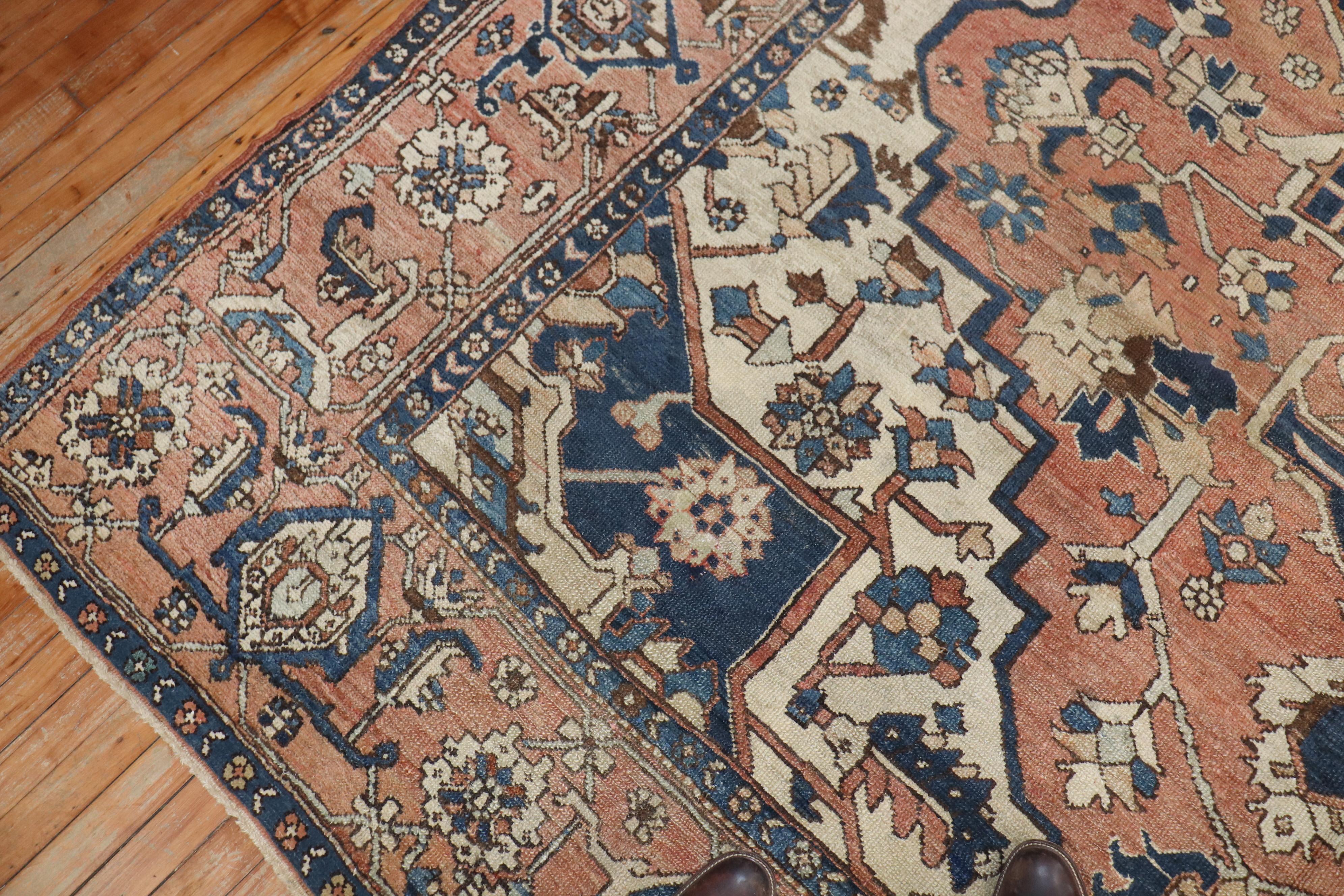 Rustic Antique Persian Heriz Traditional Rug In Good Condition In New York, NY