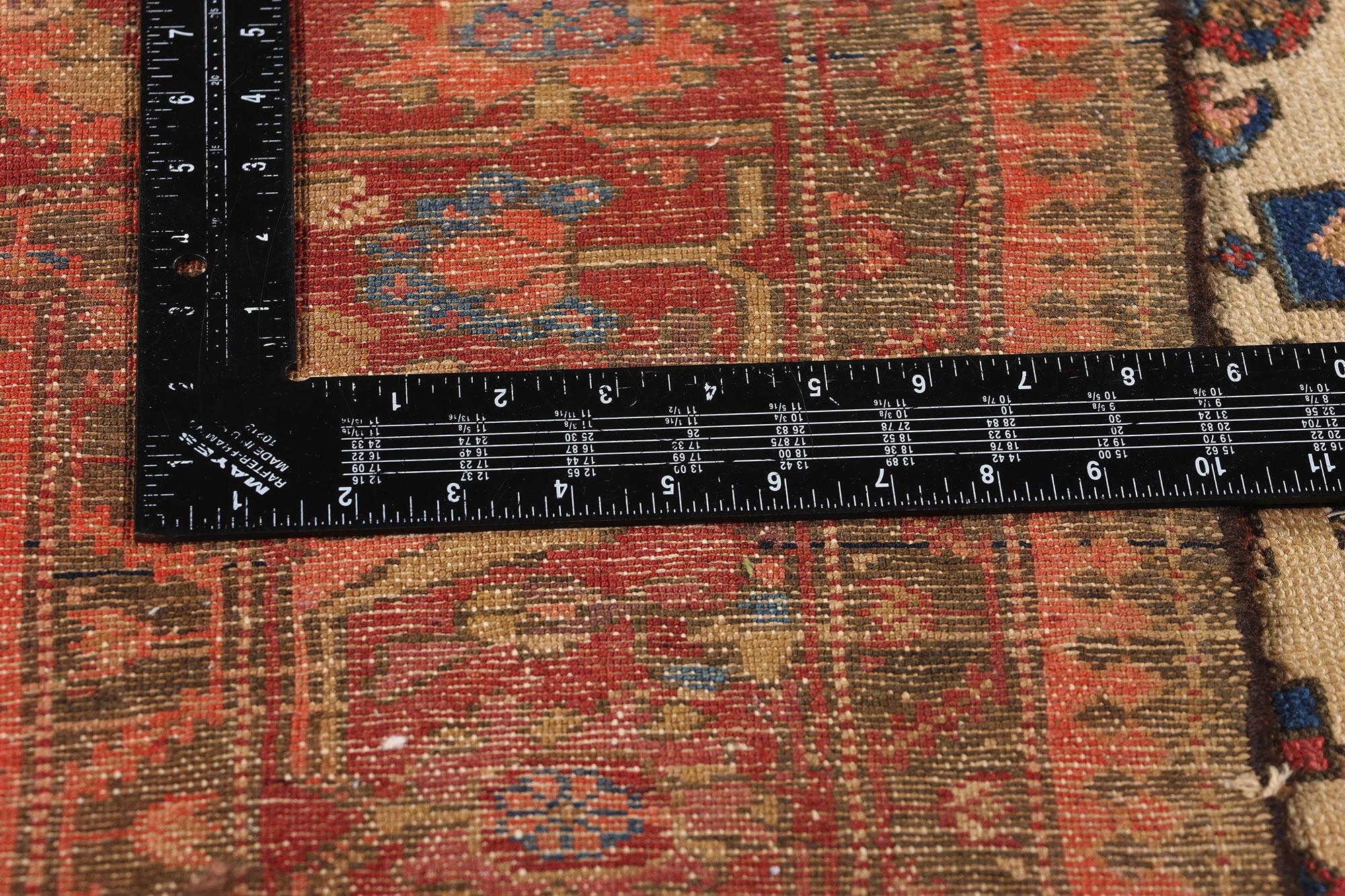 XIXe siècle Tapis persan Malayer rustique ancien, 05'02 x 05'11 en vente