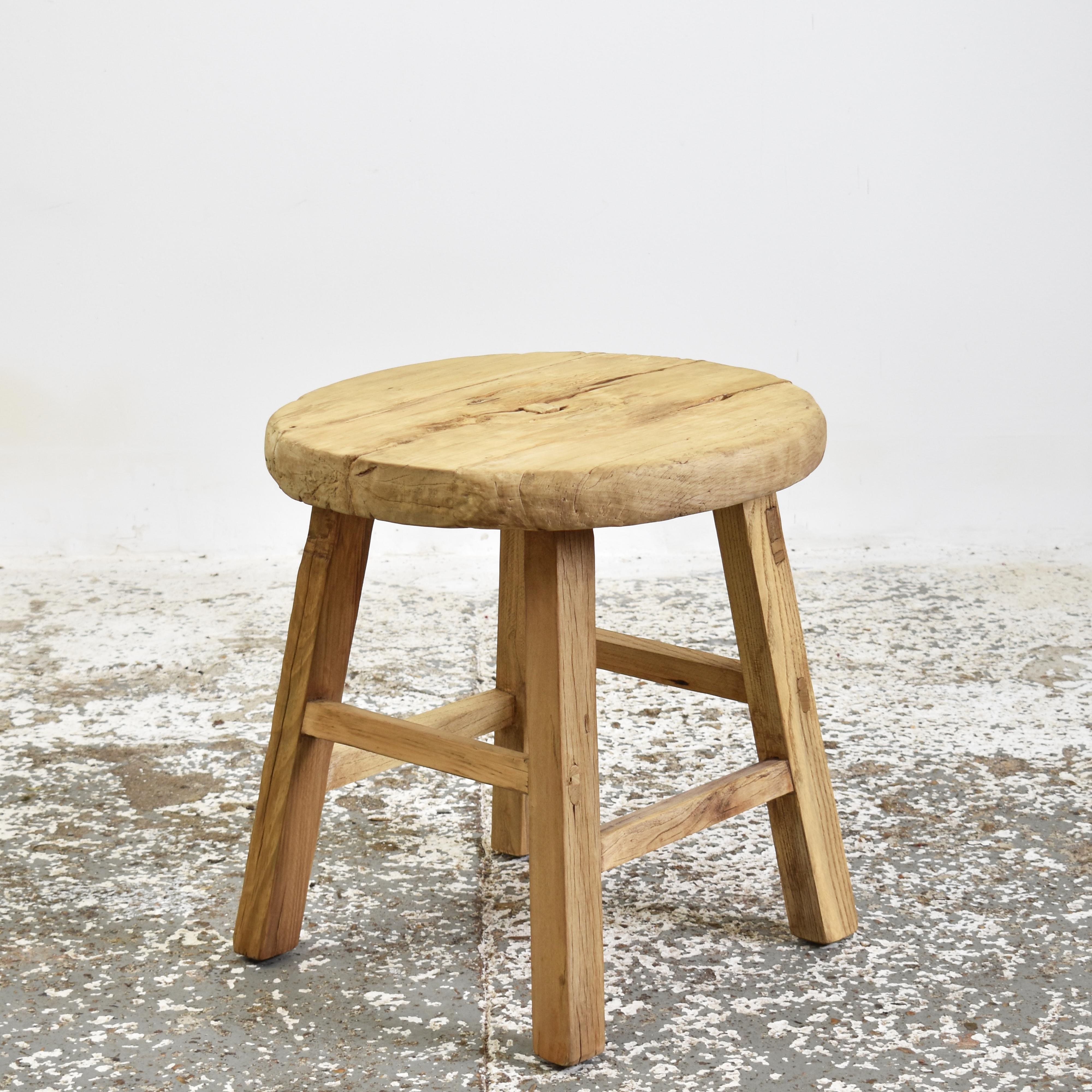 Rustic Antique Elm Round Side Table – G

A beautiful reclaimed solid wooden elm side table with four legs. Lovely original patina and character, traditional construction joints with the table constructed from elm over 100 years old. The wooden top