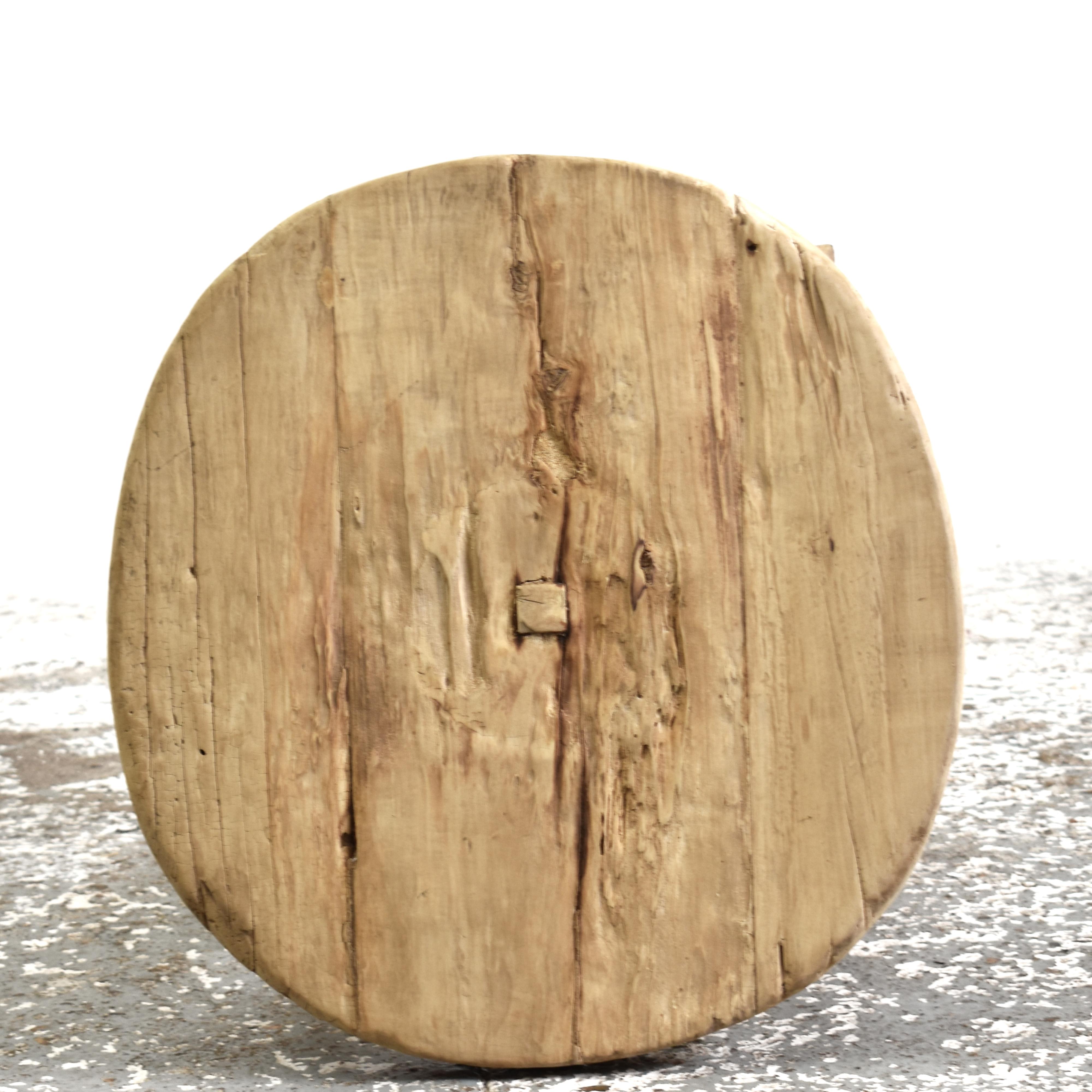 Southeast Asian Rustic Antique Wooden Elm Coffee Side Lamp Table For Sale