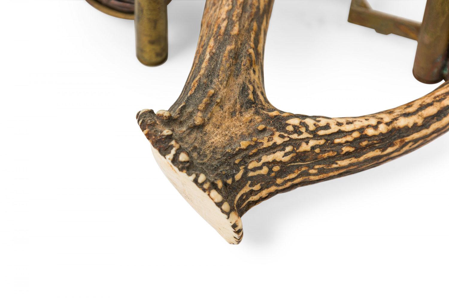 Rustic Antler Inkwell Stand with Glass and Metal Pen Holder In condizioni buone in vendita a Queens, NY
