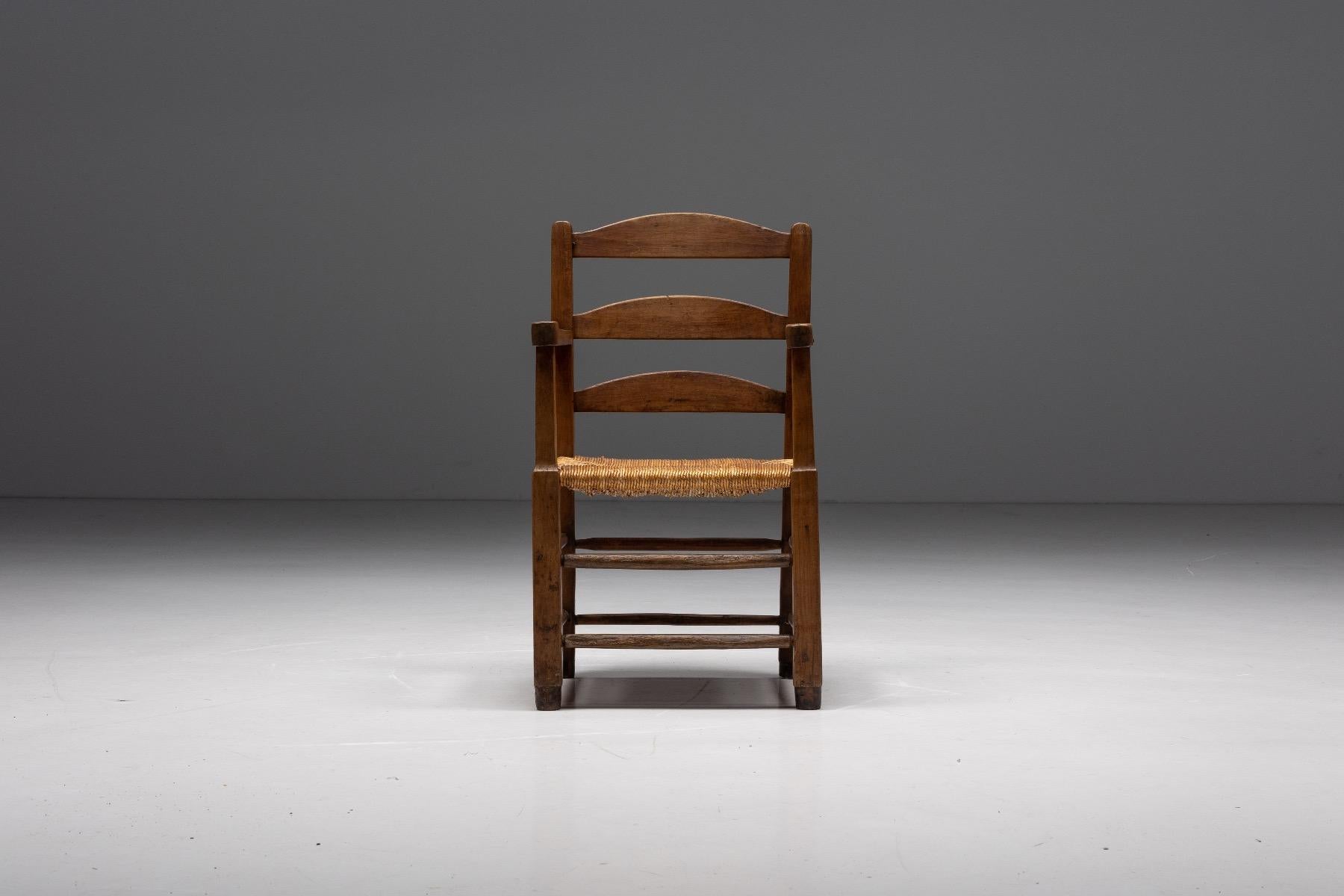 Rustikaler Sessel aus Massivholz und Stroh, Frankreich, 1940er Jahre im Angebot 4