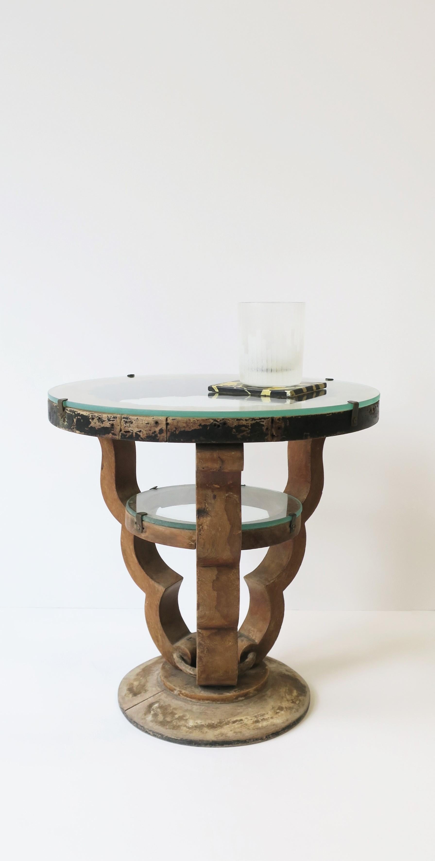 Européen Table à boire d'appoint Art Déco en Wood Wood Rustique Gueridon  en vente
