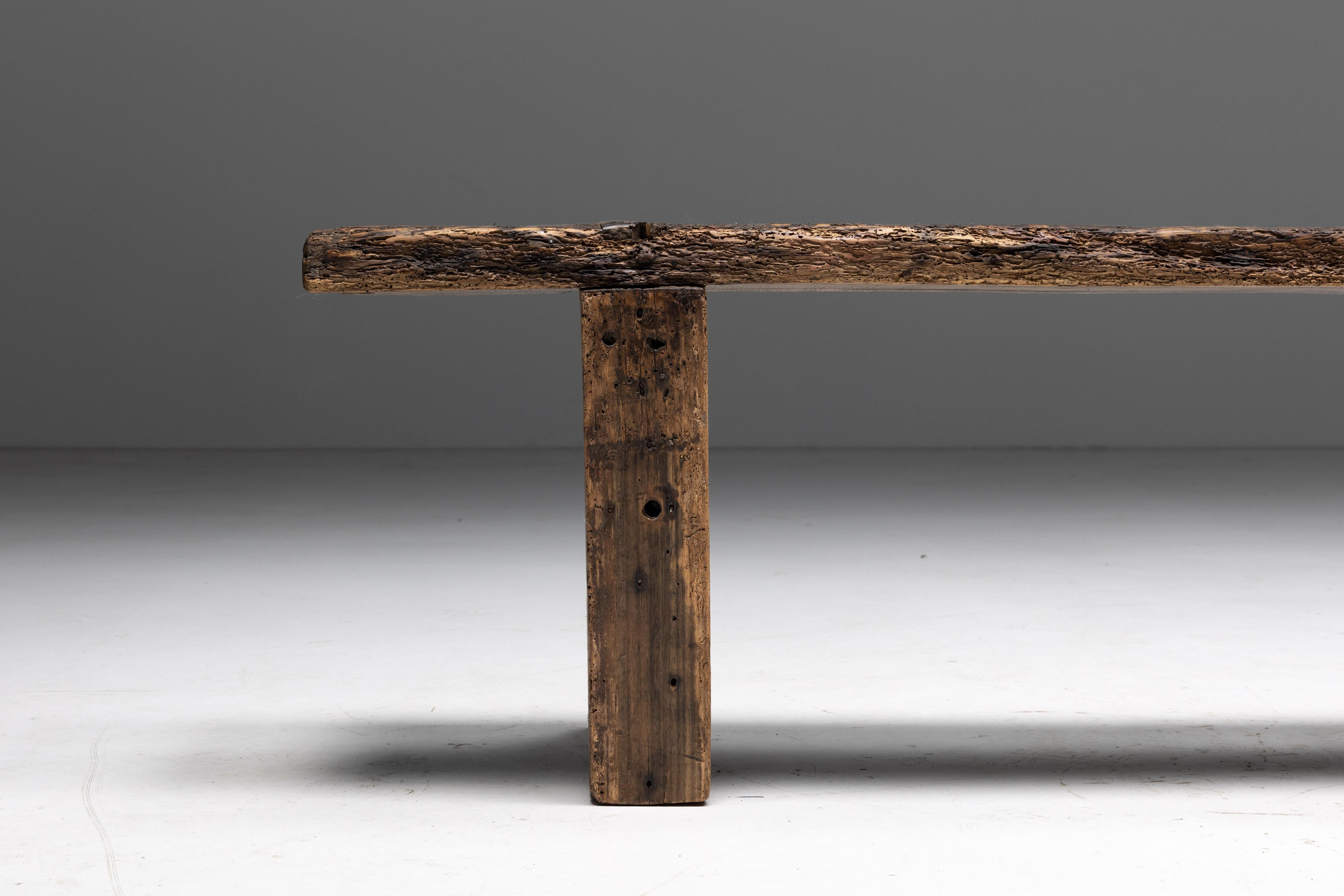 Rustic Art Populaire Bench, France, Early 20th Century In Excellent Condition For Sale In Antwerp, BE
