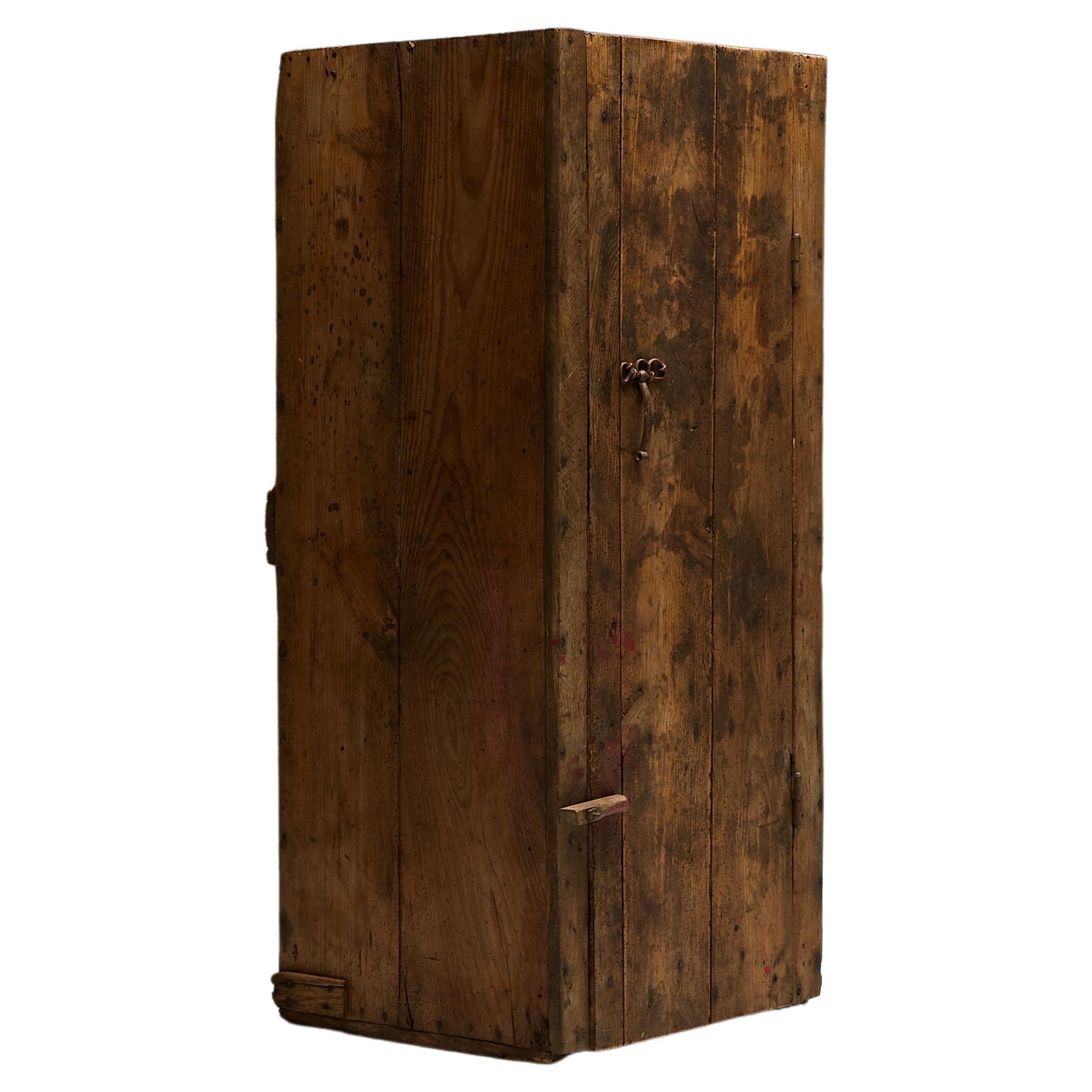 Rustic Art Populaire Cabinet - 19th Century For Sale