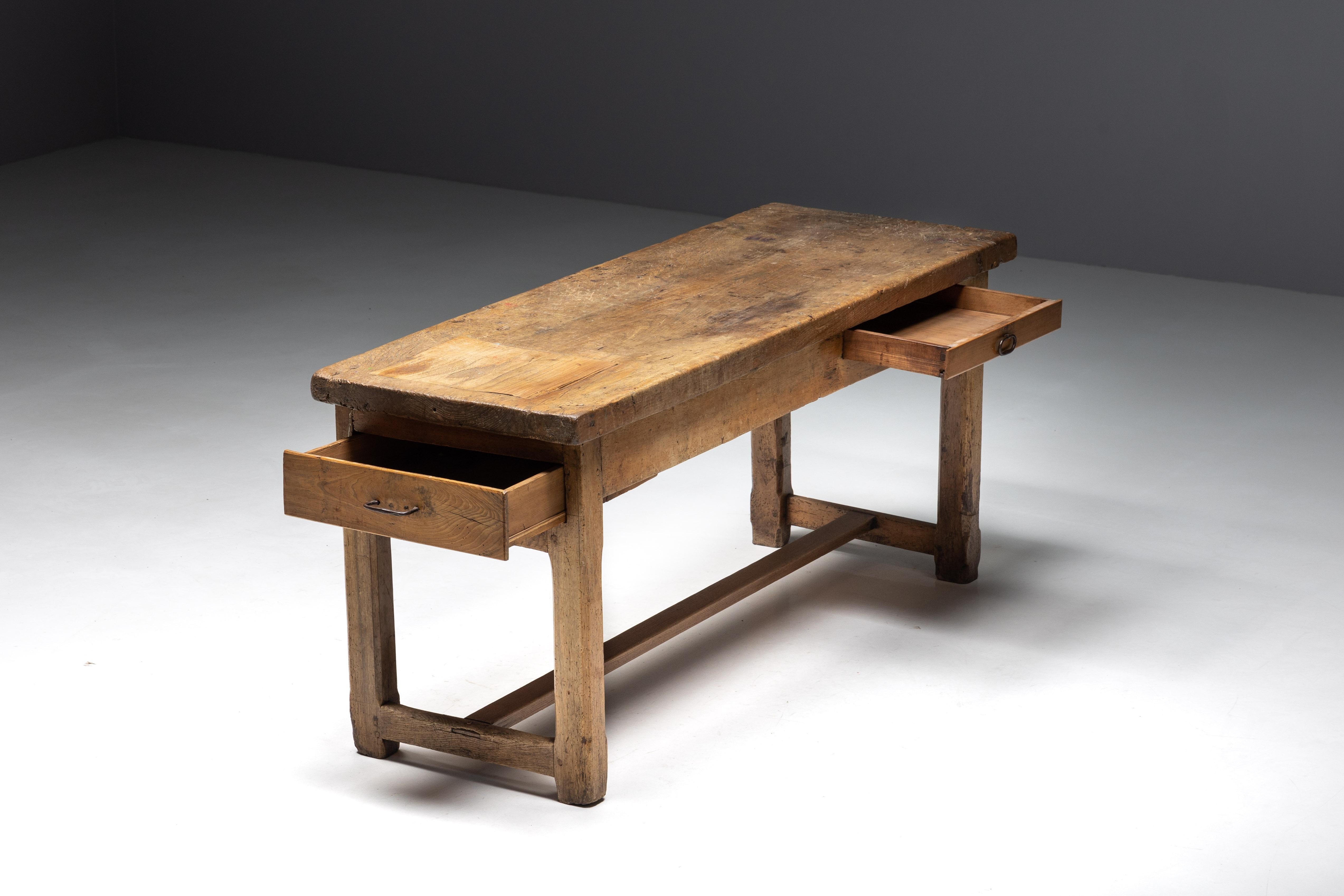 Rustic Art Populaire Writing Table, France, 1900s In Excellent Condition In Antwerp, BE