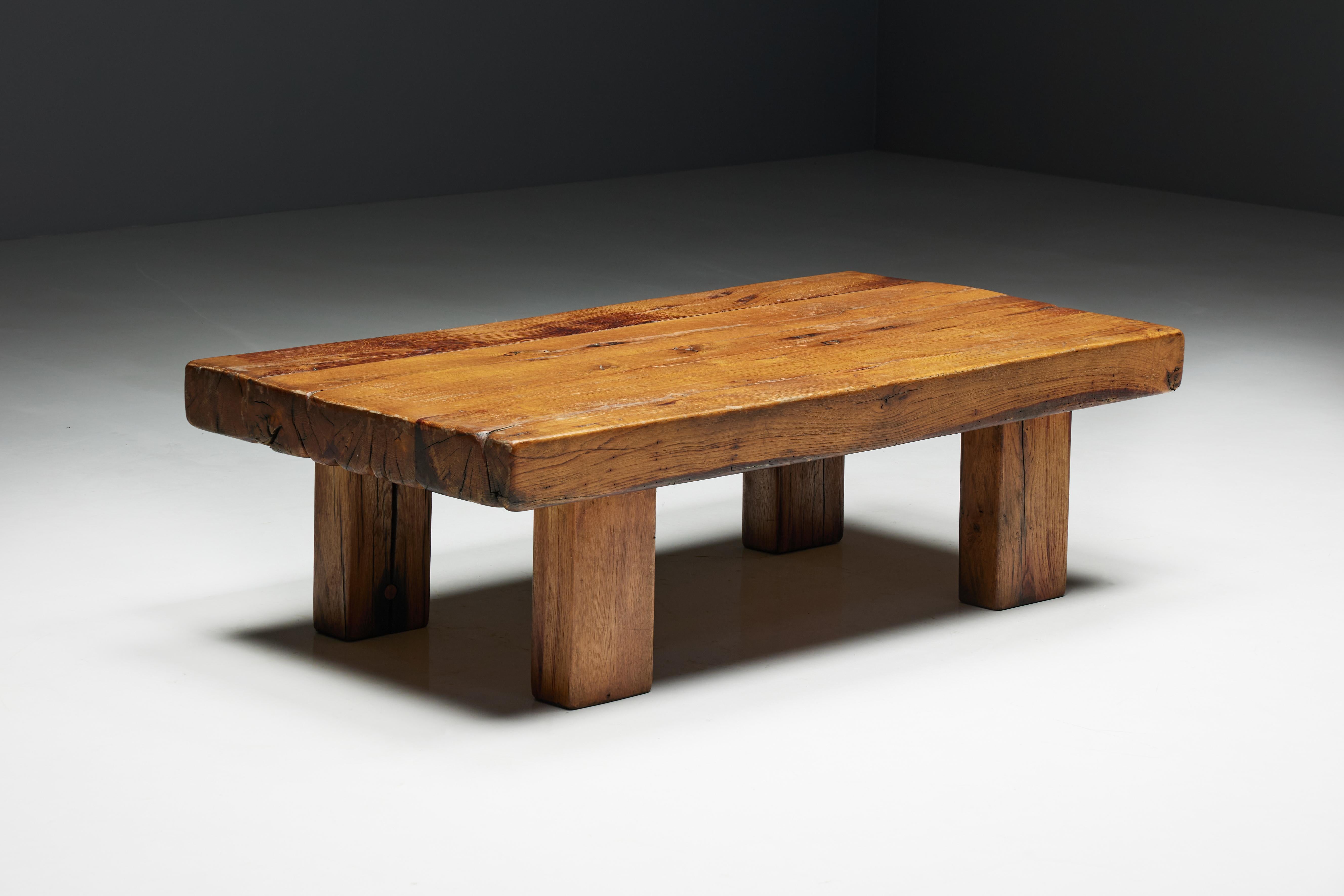 Rustic Artisan Coffee Table, France, 1950s In Excellent Condition For Sale In Antwerp, BE
