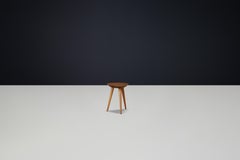 Rustikaler Dreibeinhocker aus Esche, Frankreich, 1950er Jahre