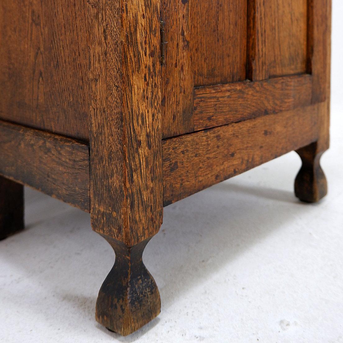 20th Century Rustic Bedside cabinet / Small Storage Cupboard - 20thC For Sale