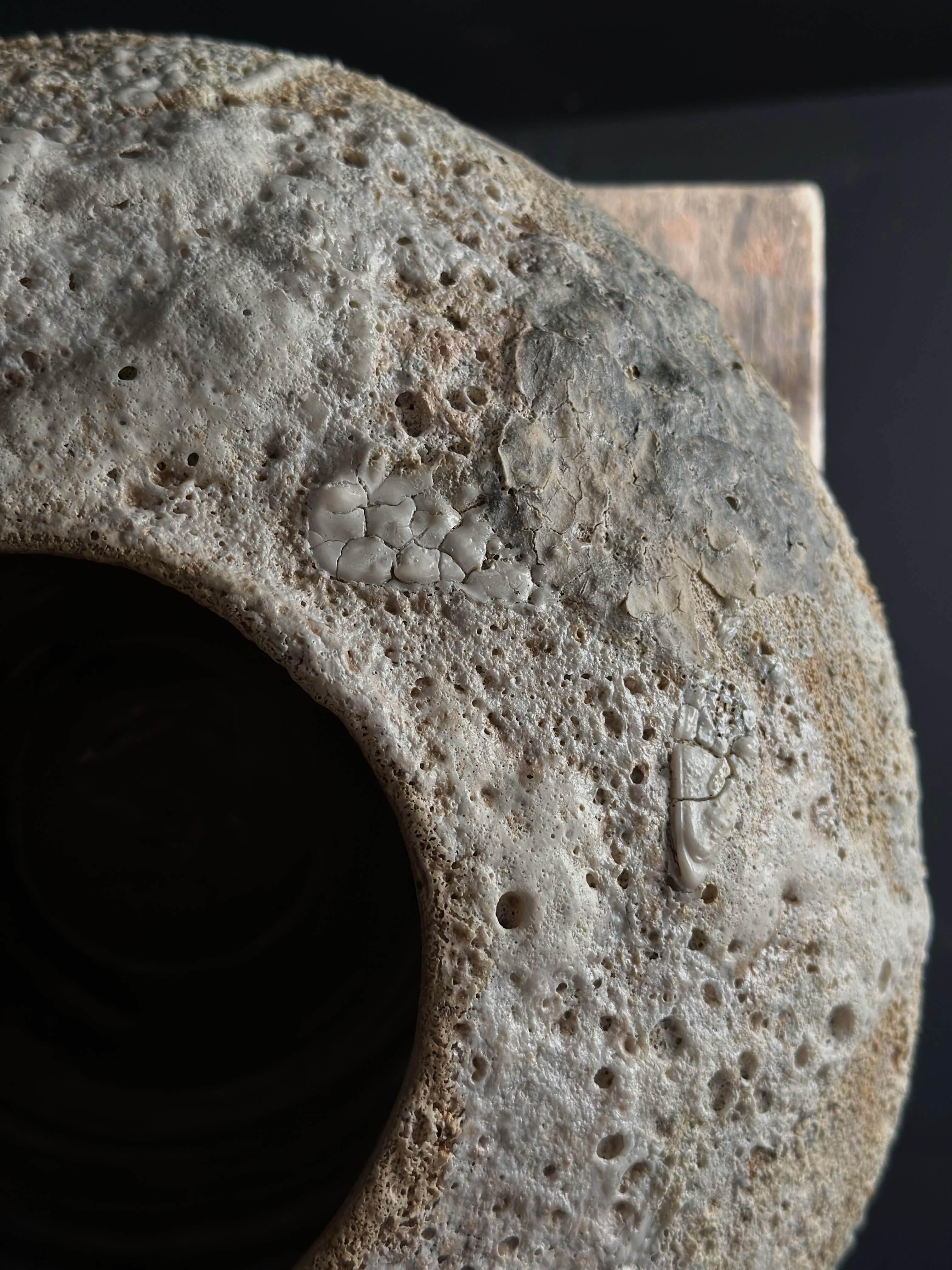 XXI secolo e contemporaneo Vaso rustico in ceramica beige - Ceramica artigianale con finitura Nature in vendita