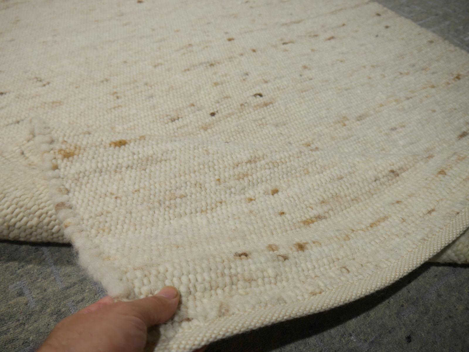 Rustic Beige Kilim Rug Wool Flat Hand-Woven European Carpet by Djoharian Design For Sale 5