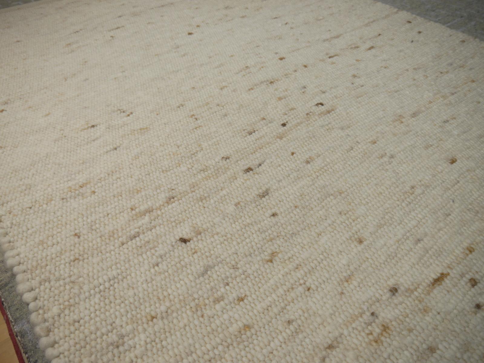 Rustic Beige Kilim Rug Wool Flat Hand-Woven European Carpet by Djoharian Design For Sale 9