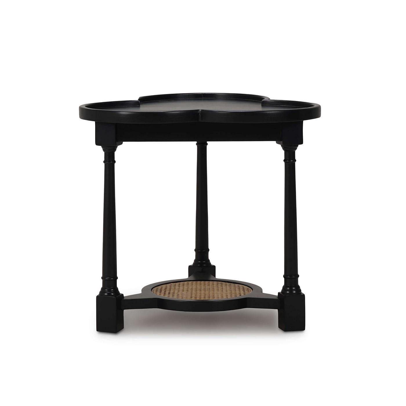 Table d'appoint rustique noire trèfle Neuf - En vente à Westwood, NJ