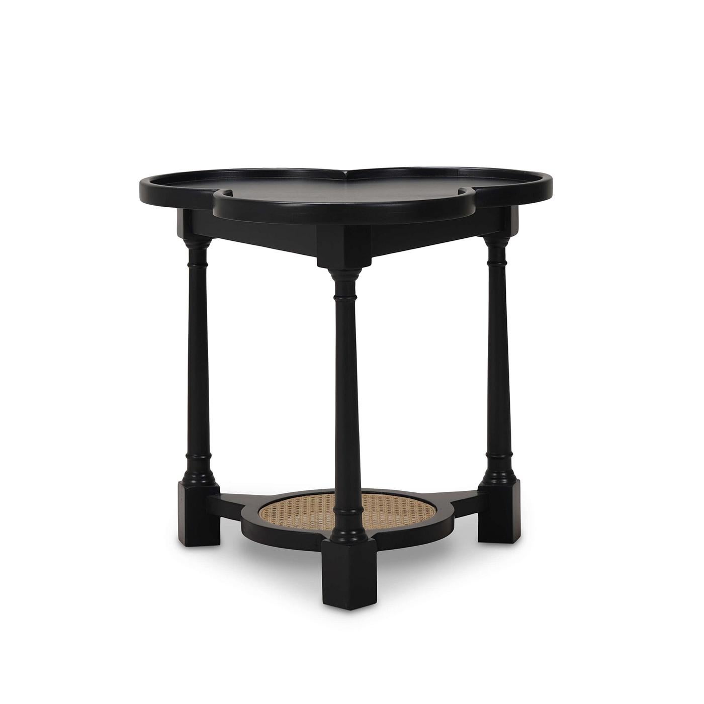 XXIe siècle et contemporain Table d'appoint rustique noire trèfle en vente