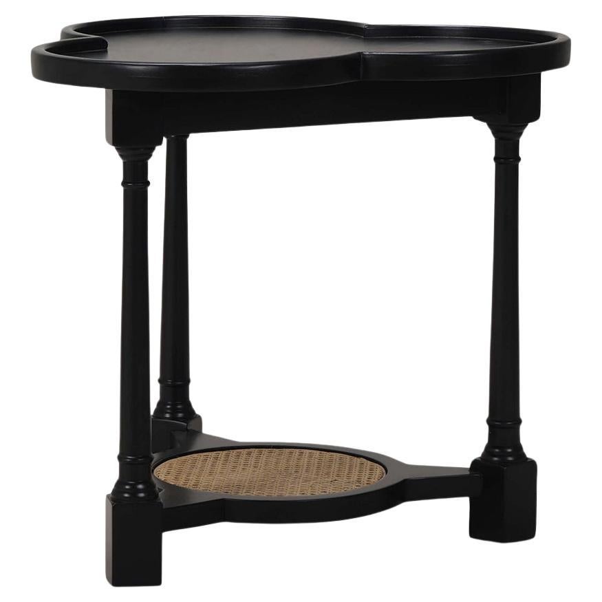 Table d'appoint rustique noire trèfle en vente
