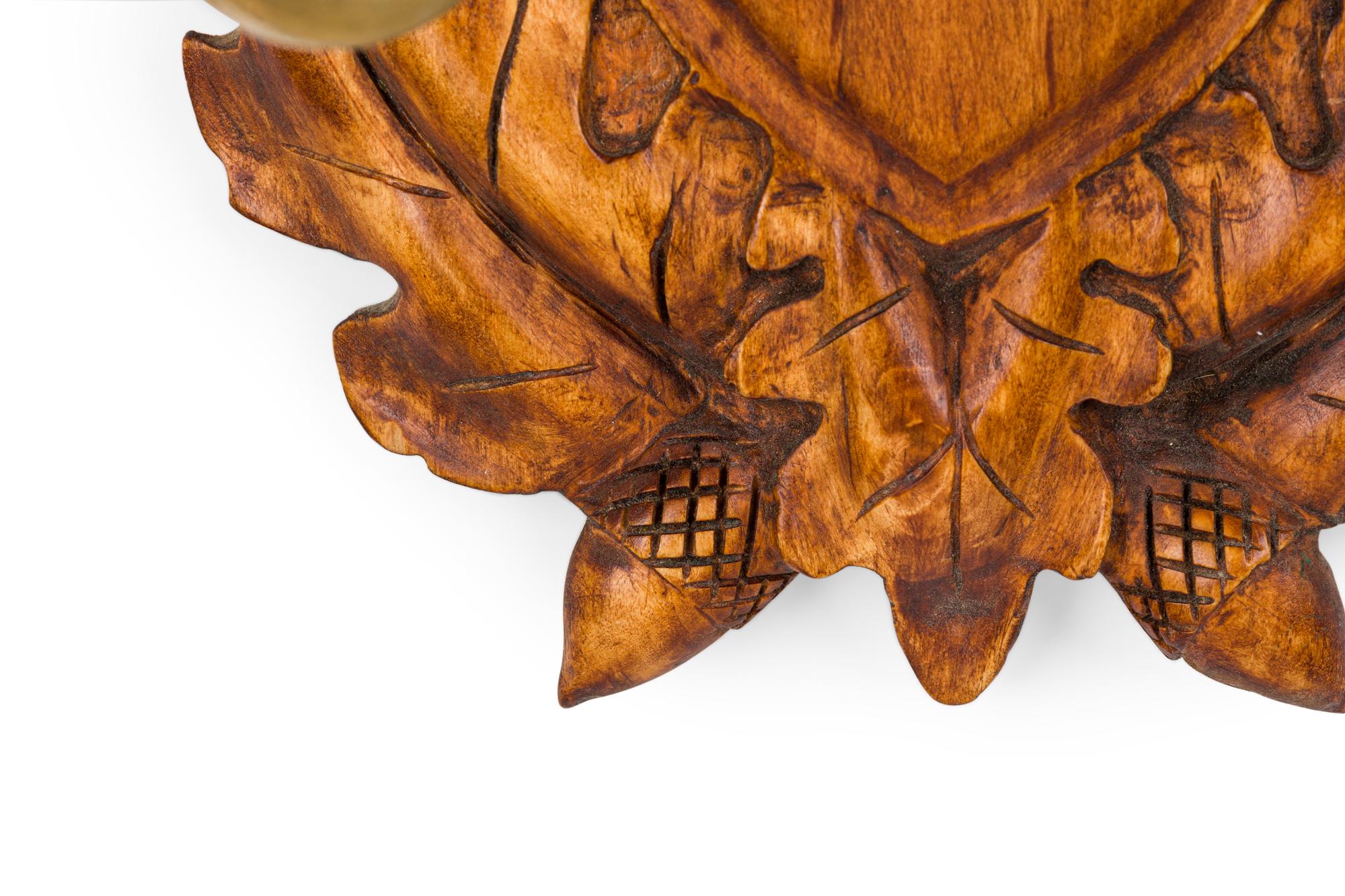 Rustico Applique rustica Black Forest in ottone e Wood in vendita