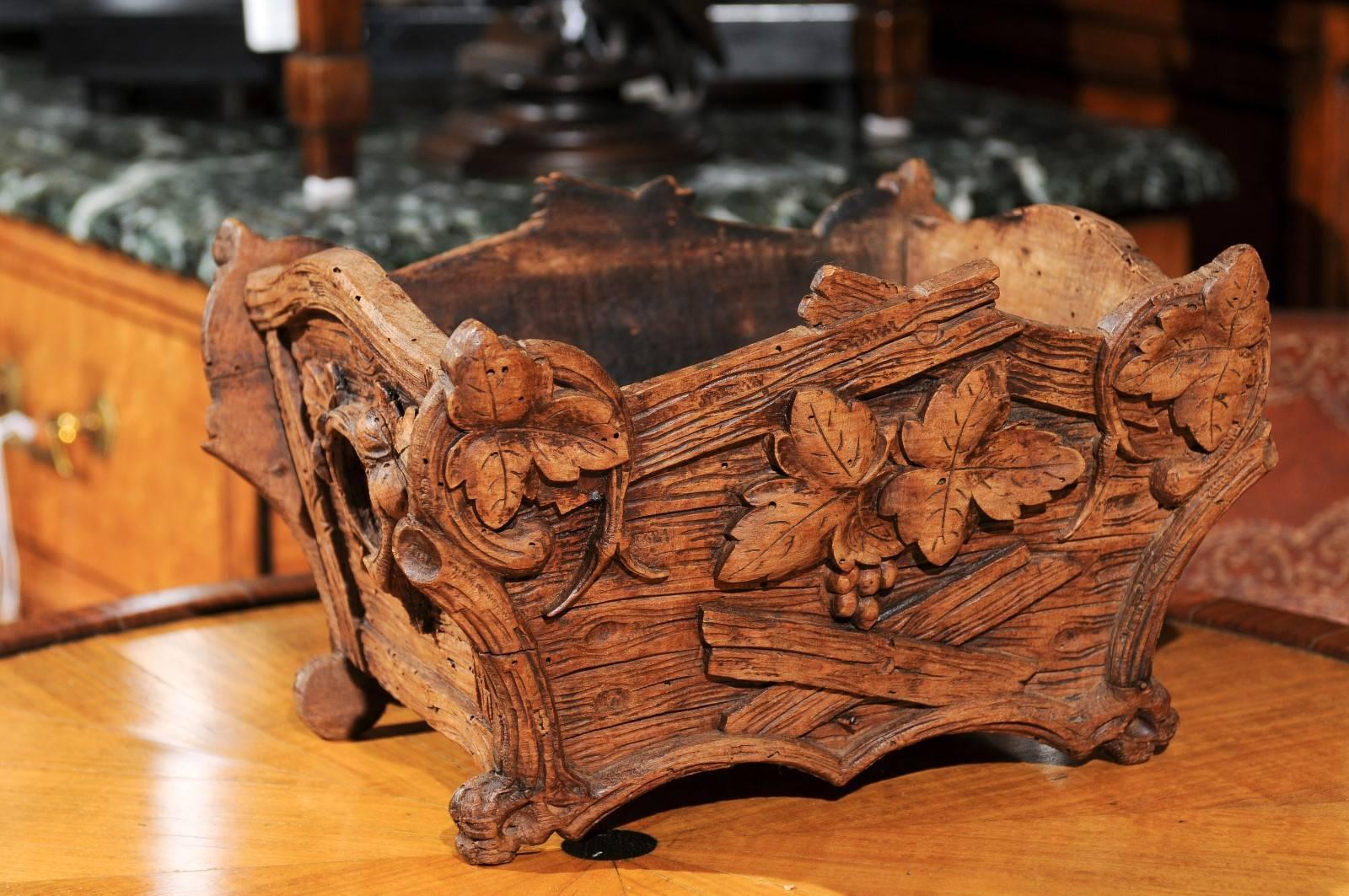 Rustic Black Forest Jardinière with Carved Foliage and Branch Motifs, 1920s 2