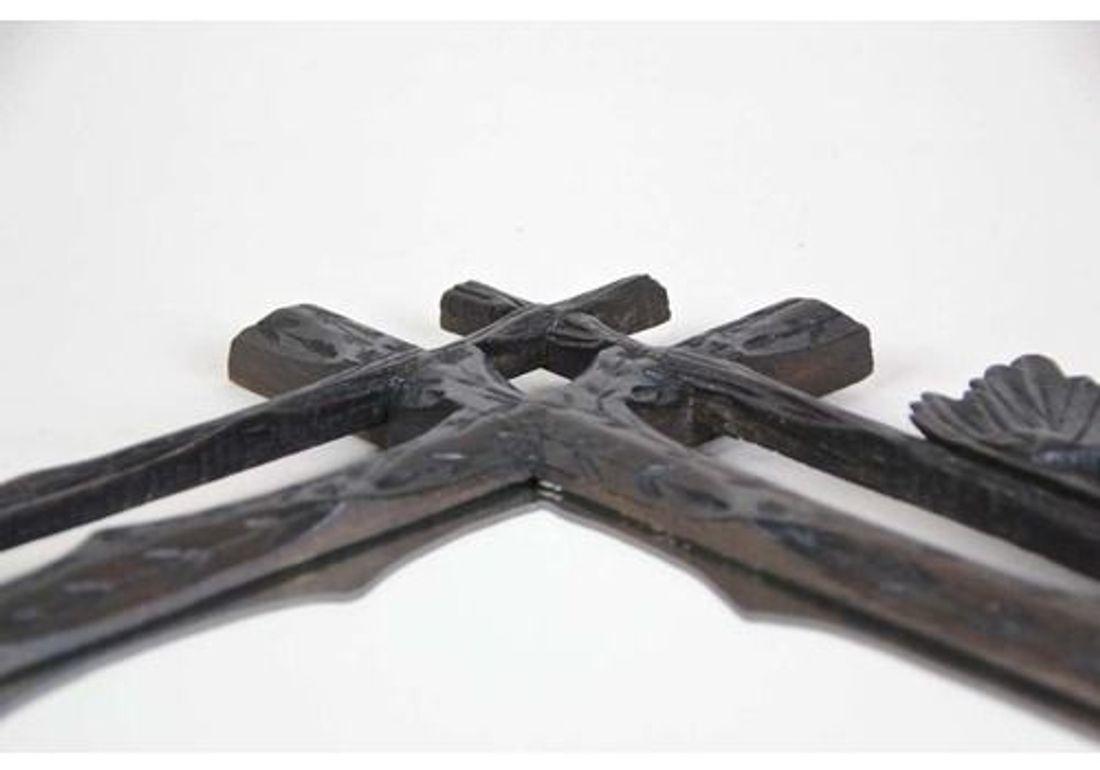 Specchio rustico Black Forest intagliato a mano con foglie di Oak, Austria, CIRCA 1880 in vendita 3