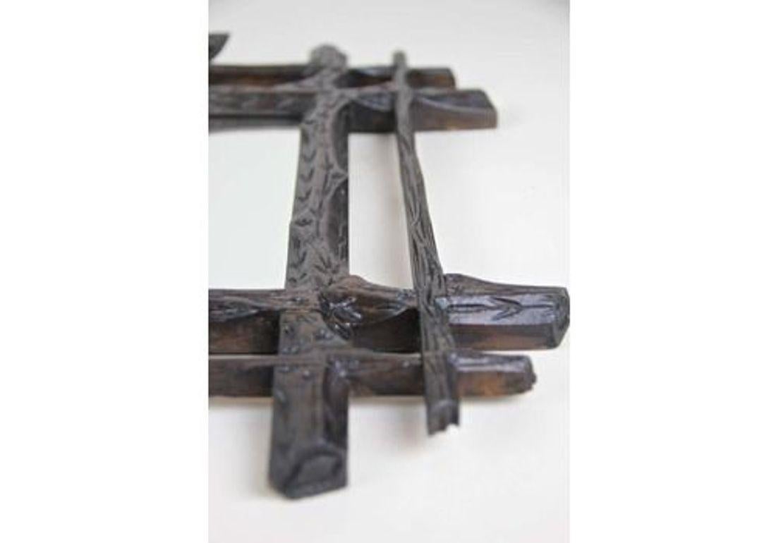 Specchio rustico Black Forest intagliato a mano con foglie di Oak, Austria, CIRCA 1880 in vendita 7