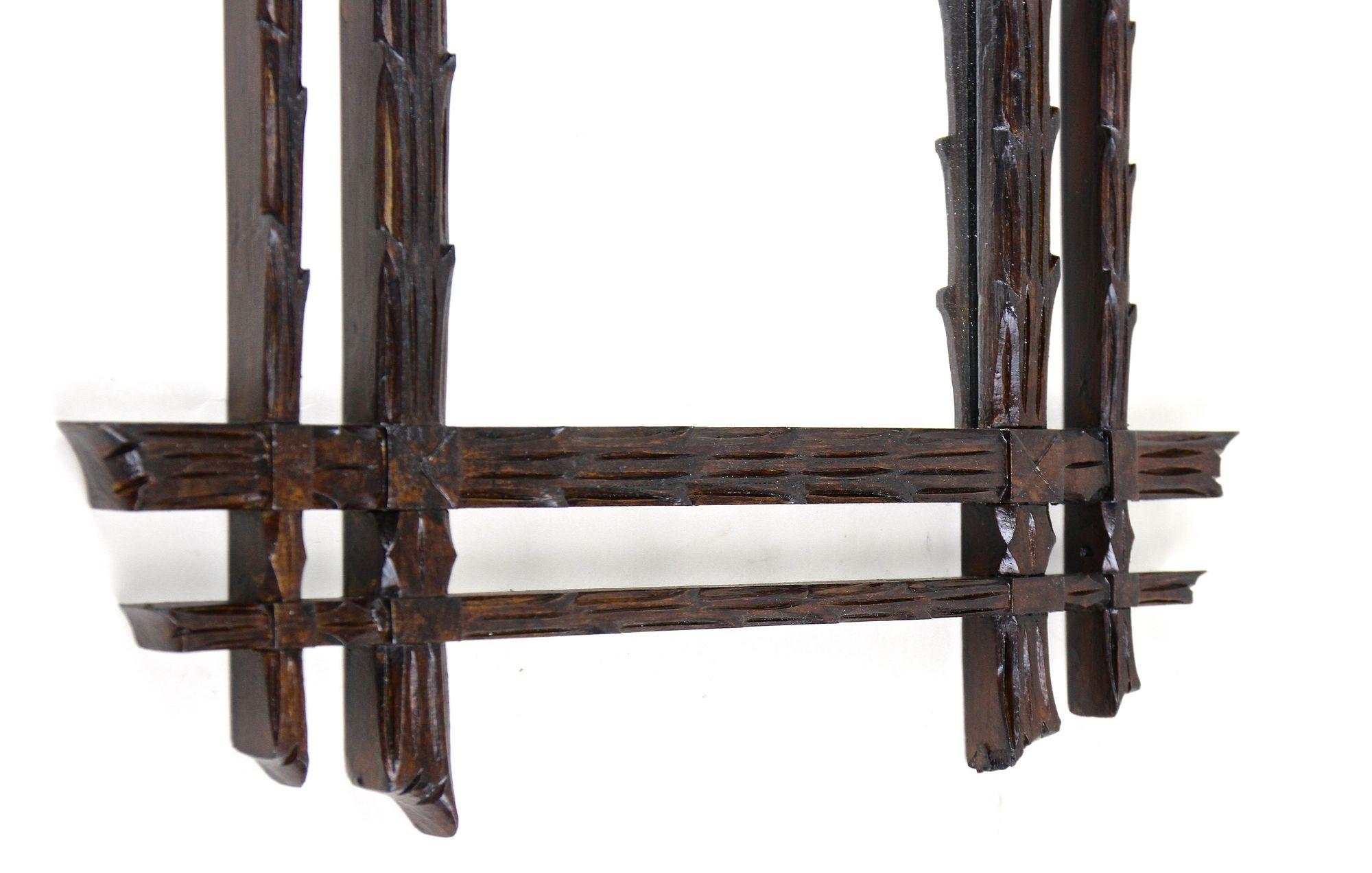 Rustic Black Forest Wall Mirror, Austria circa 1870 In Good Condition For Sale In Lichtenberg, AT