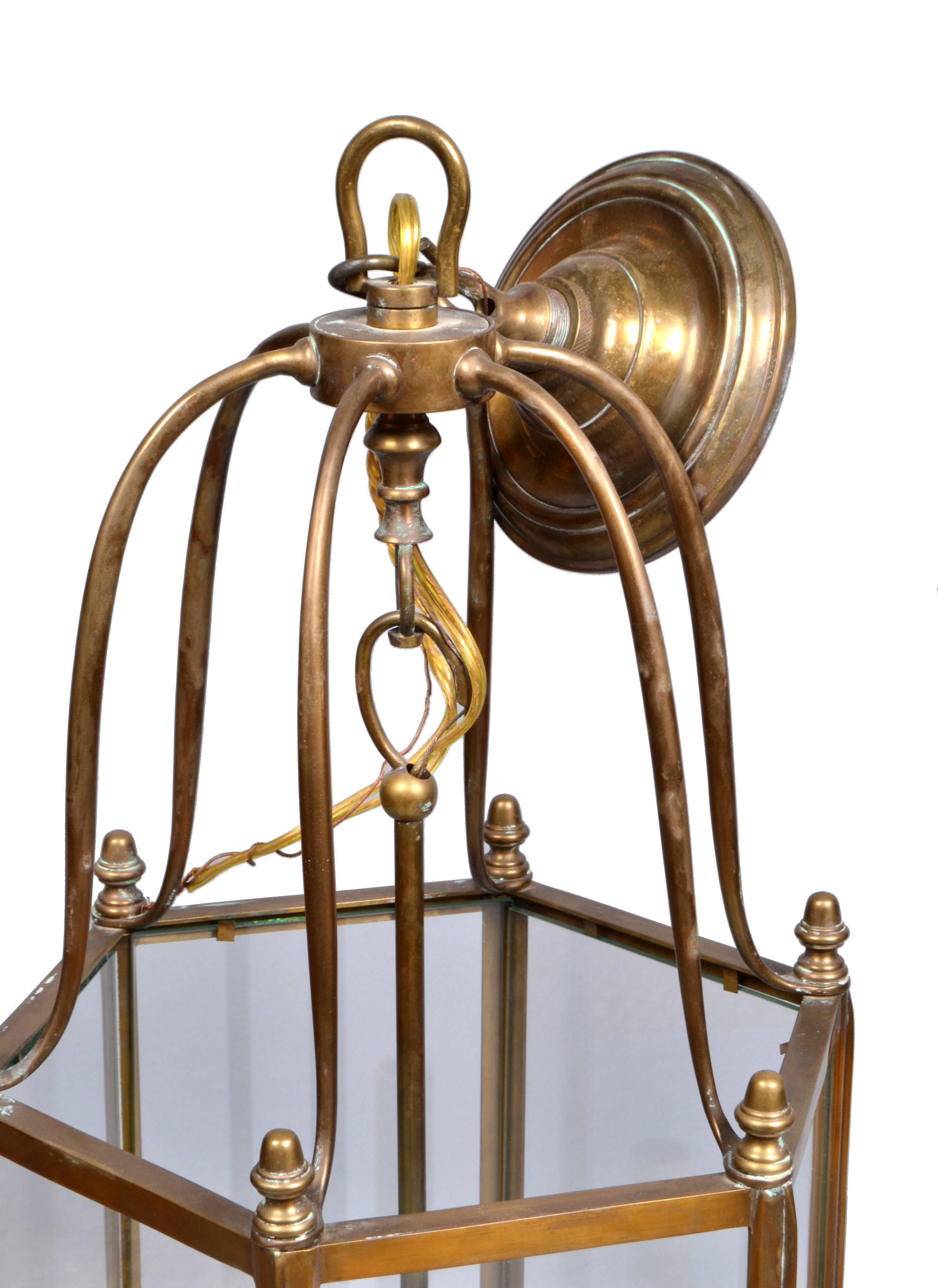 Rustic Brass and Glass Lantern Three-Light Hall Lantern Hollywood Regency  In Good Condition For Sale In Miami, FL