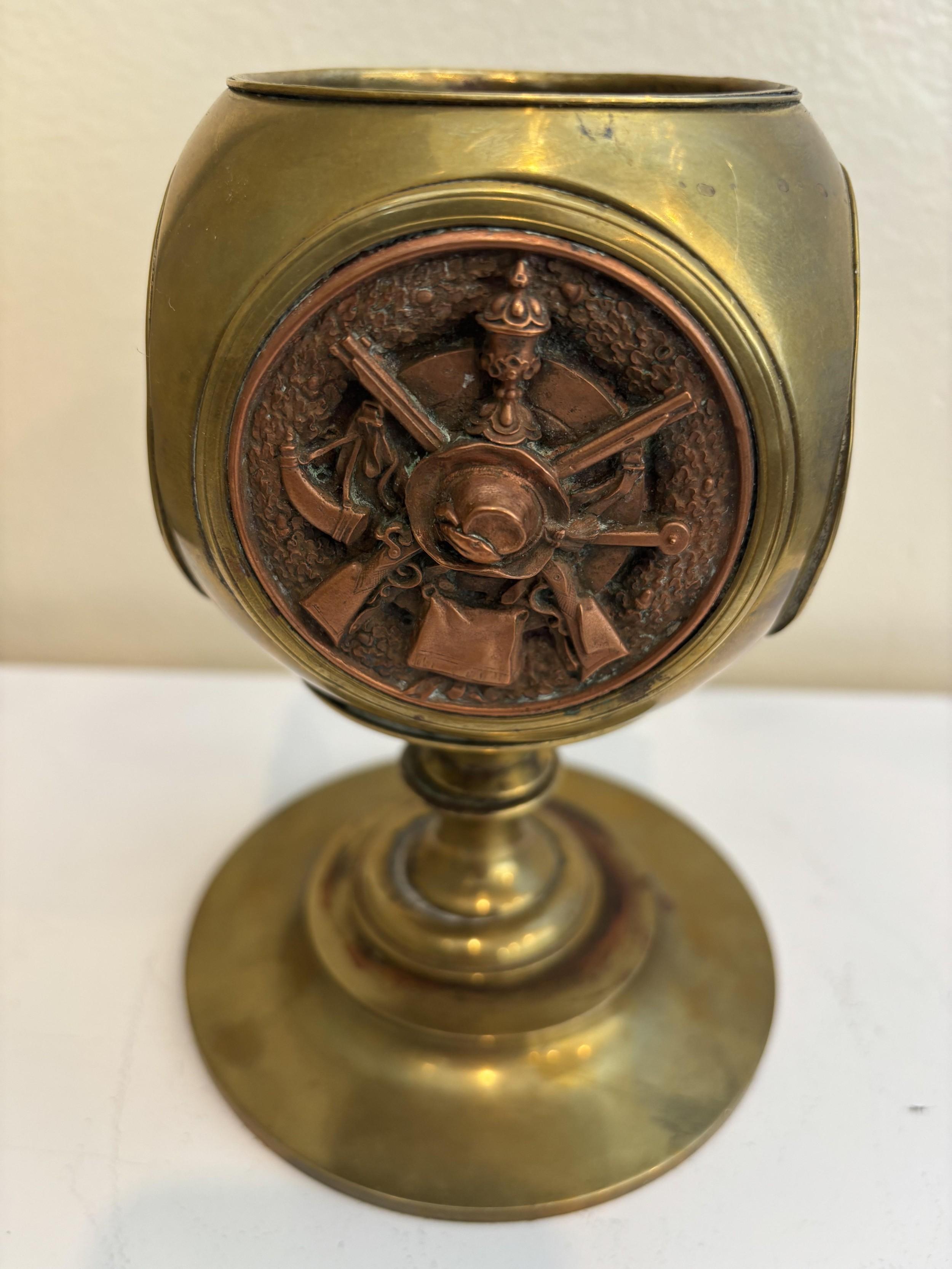 Rustic brass container with 4 copper medalions In Good Condition For Sale In Queens, NY