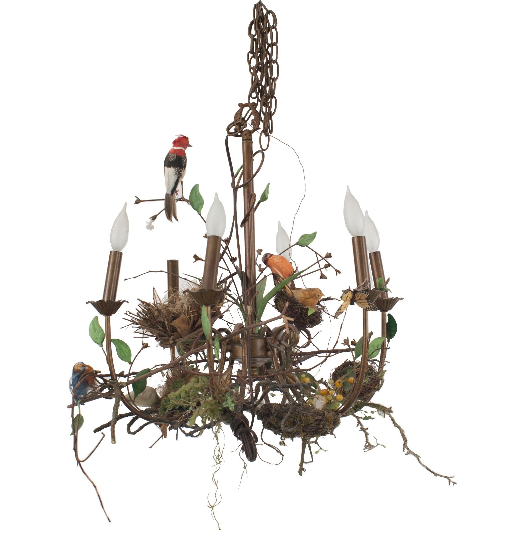 Colonial américain Lustre en laiton rustique à oiseaux feuillus en vente